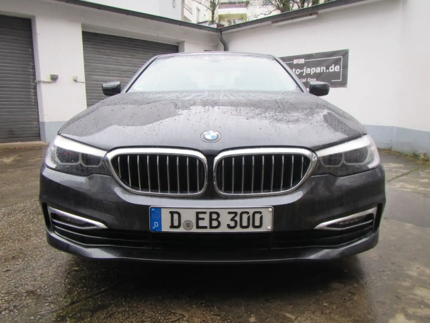 BMW 530 Baureihe 5 Lim. 530 e Luxury Line Grau - 2