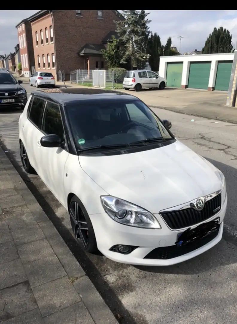 Skoda Fabia 1.4 TSI DSG RS - 2