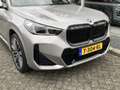 BMW iX1 xDrive30 Launch Edition 67 kWh M-Sport | 360 grade Zilver - thumbnail 3
