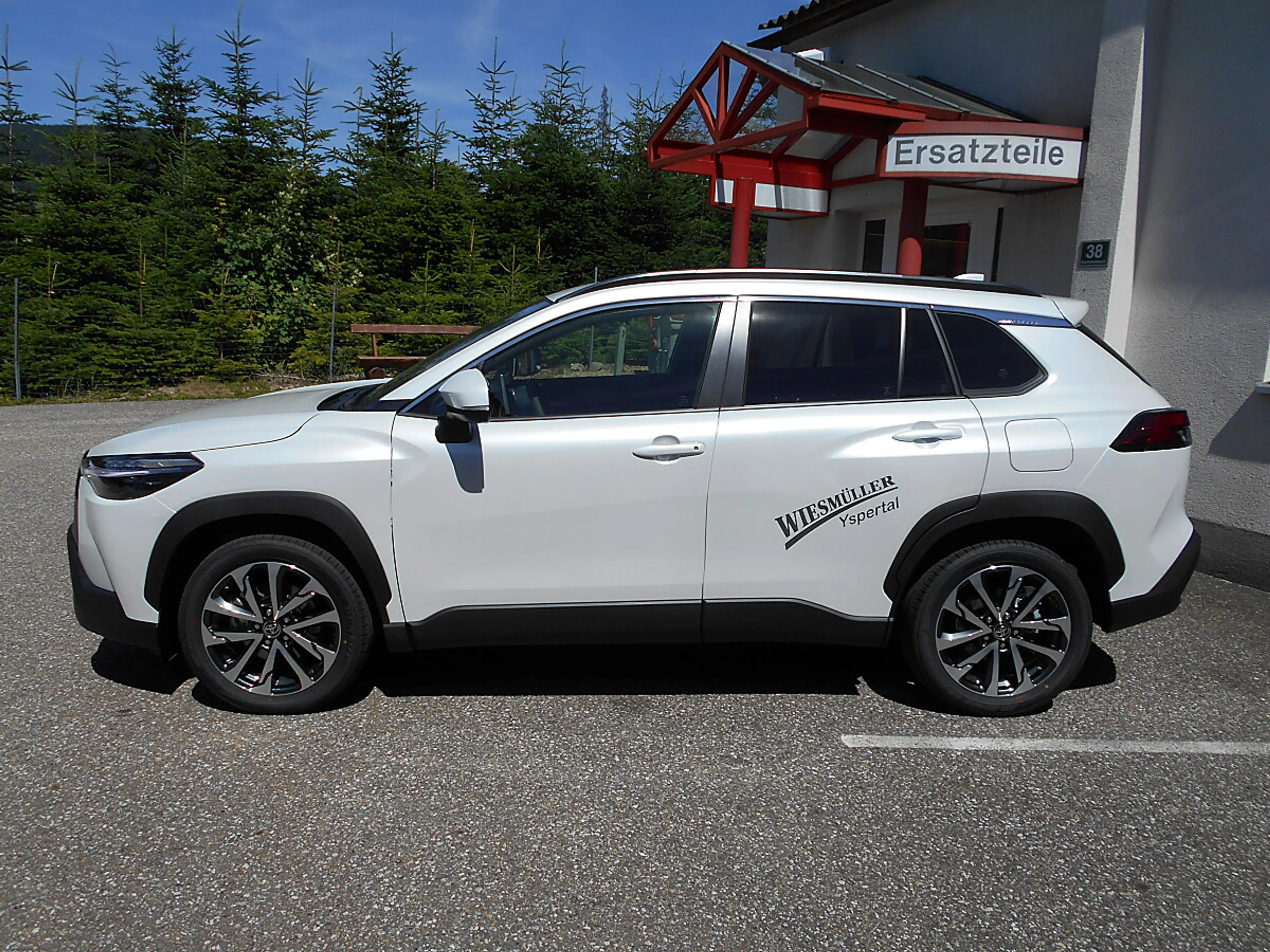 Toyota Corolla Cross 2,0 Hybrid Active Drive 2WD — photo 4