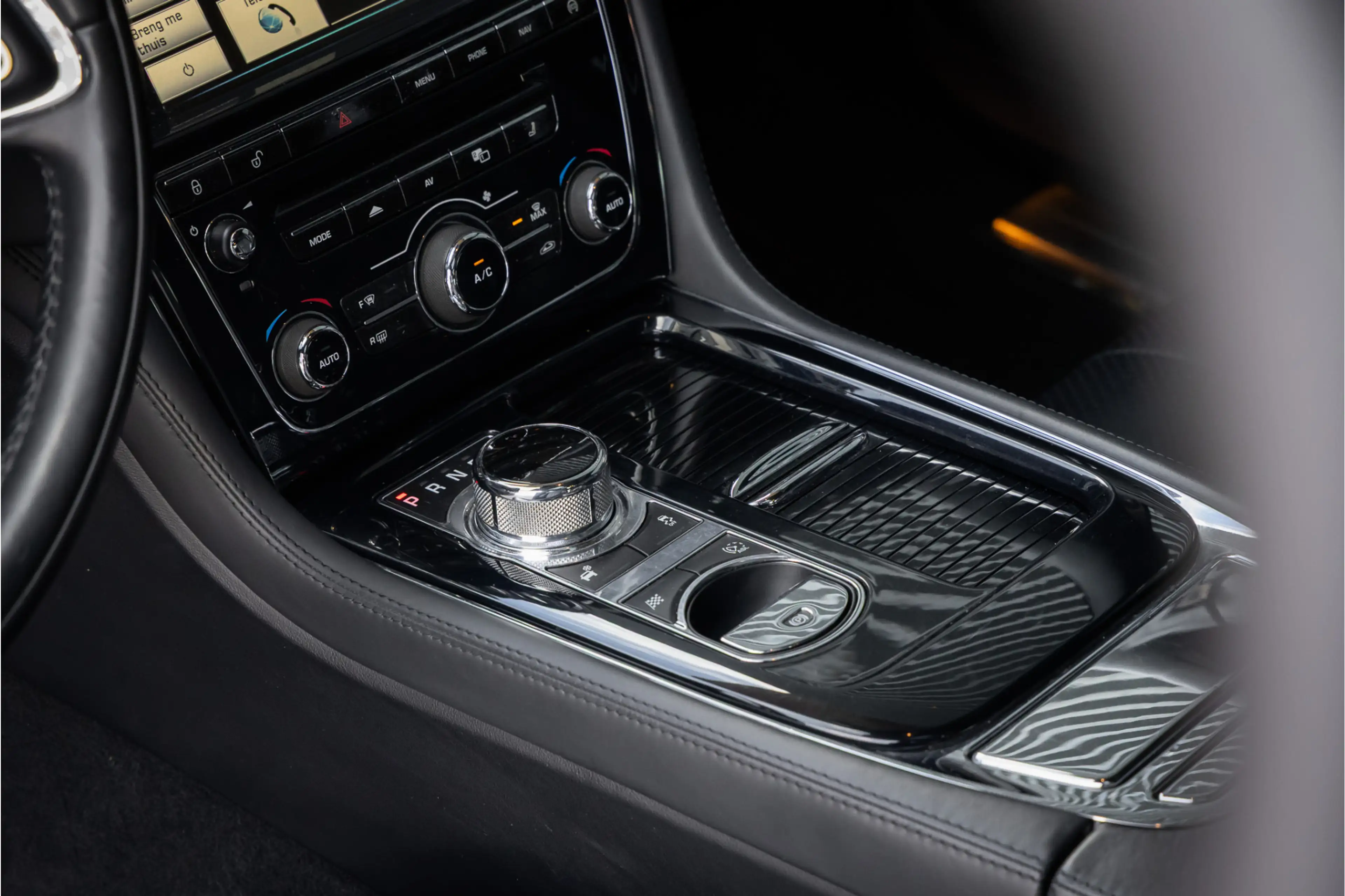 Jaguar XJR 5.0 V8 SC - Ultimate Black — photo 8