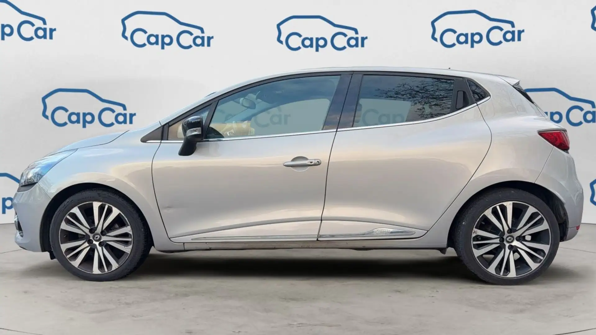 Renault Clio IV 1.2 TCe 120 EDC6 Initiale Paris - 2