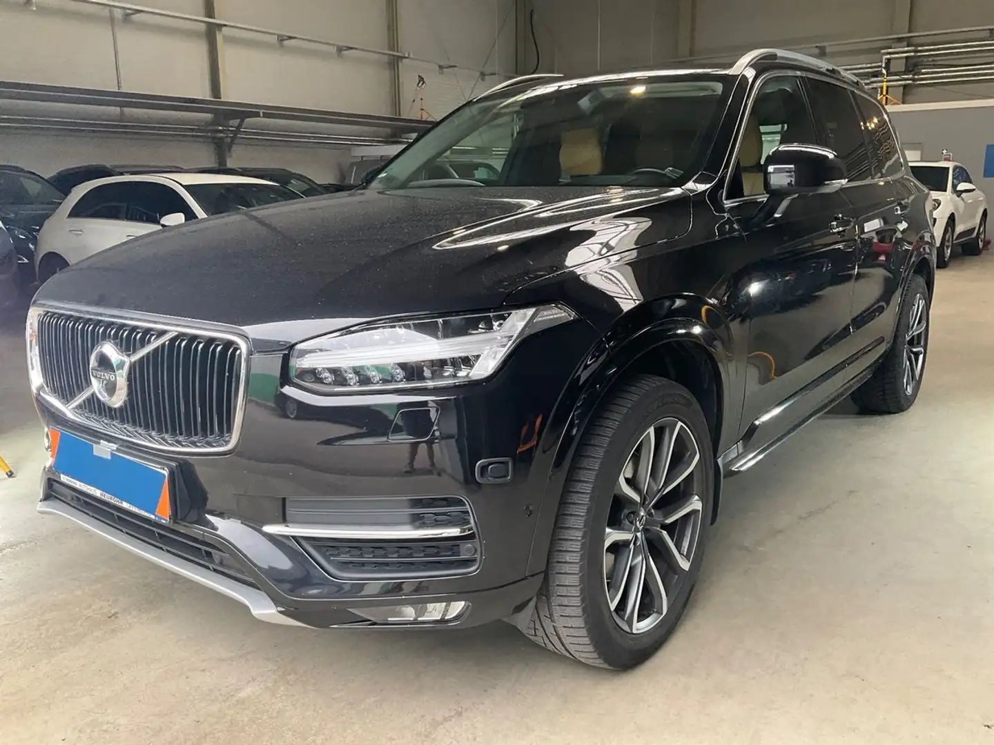 Volvo XC90 4x4 NAVI-AUTOMA-LEDER-2HD-AHK-KAMERA-PANO- Schwarz - 1
