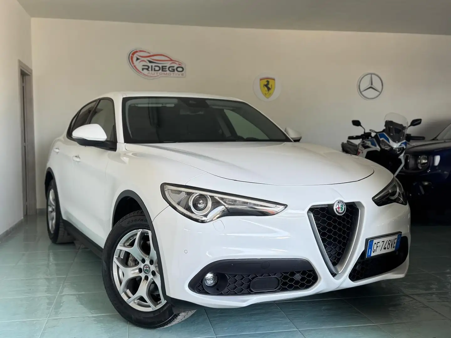 Alfa Romeo Stelvio Stelvio 2.2 t Executive Q4 190cv auto Bianco - 1