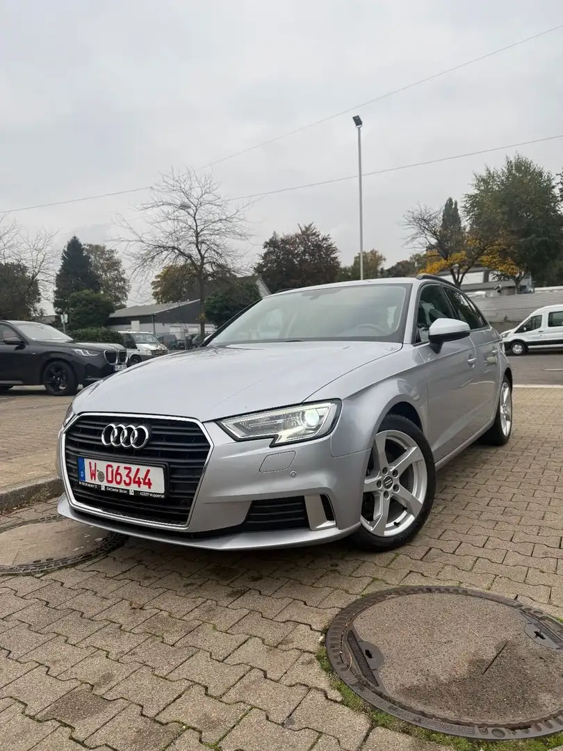 Audi A3 Sportback sport AUTOMATIK XENON PDC Silber - 1