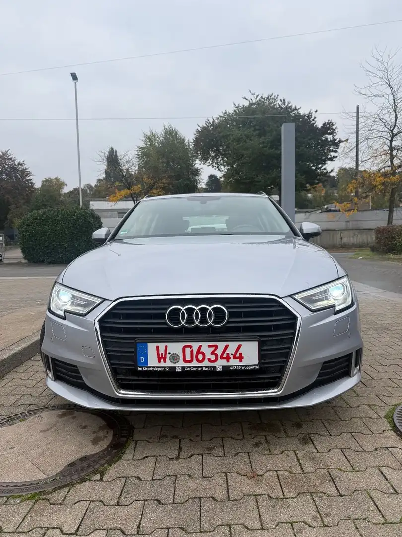 Audi A3 Sportback sport AUTOMATIK XENON PDC Silber - 2