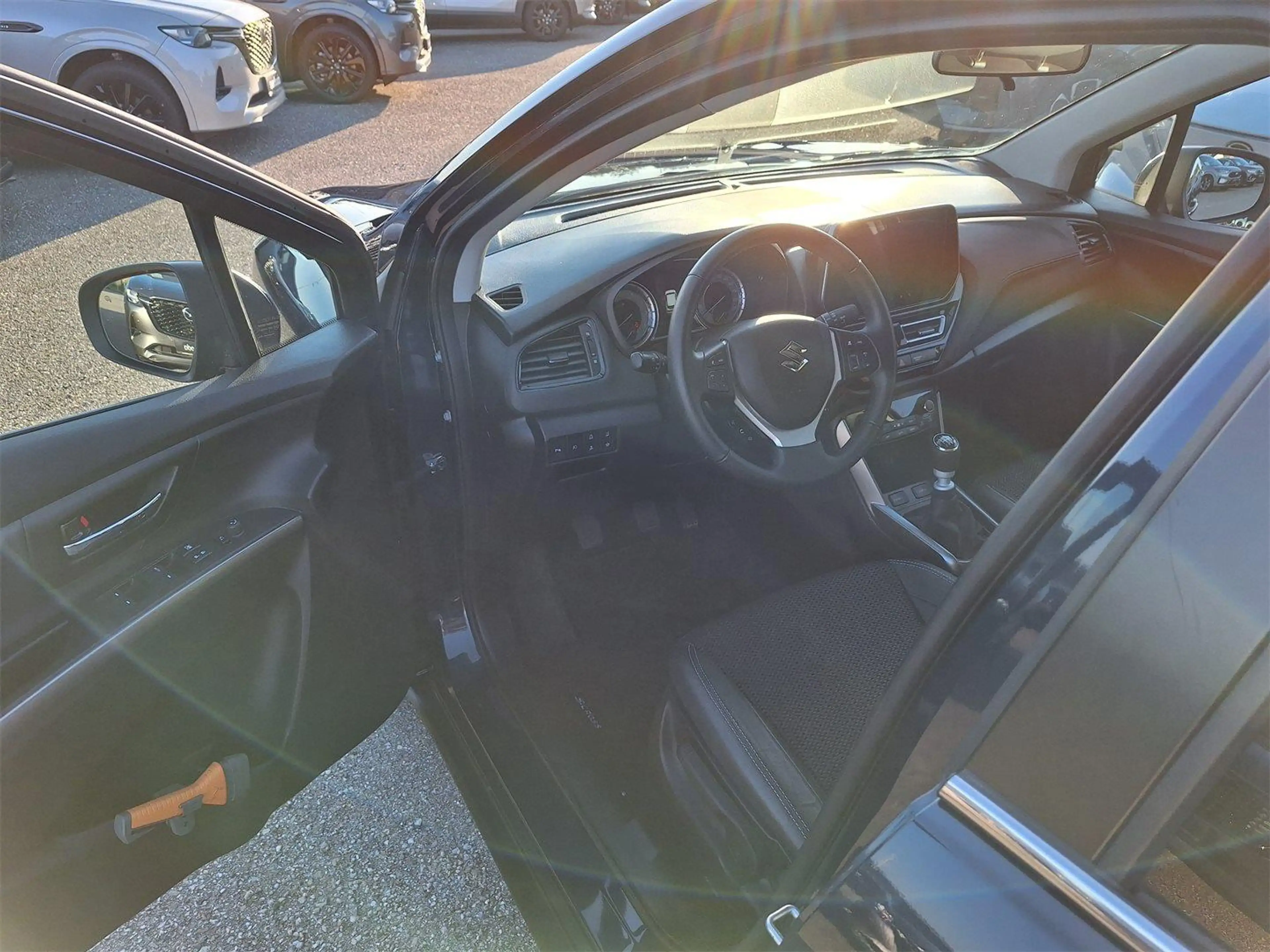 Suzuki SX4 S-Cross S-Cross 1,4 GL+ DITC Hybrid ALLGRIP flash — photo 8