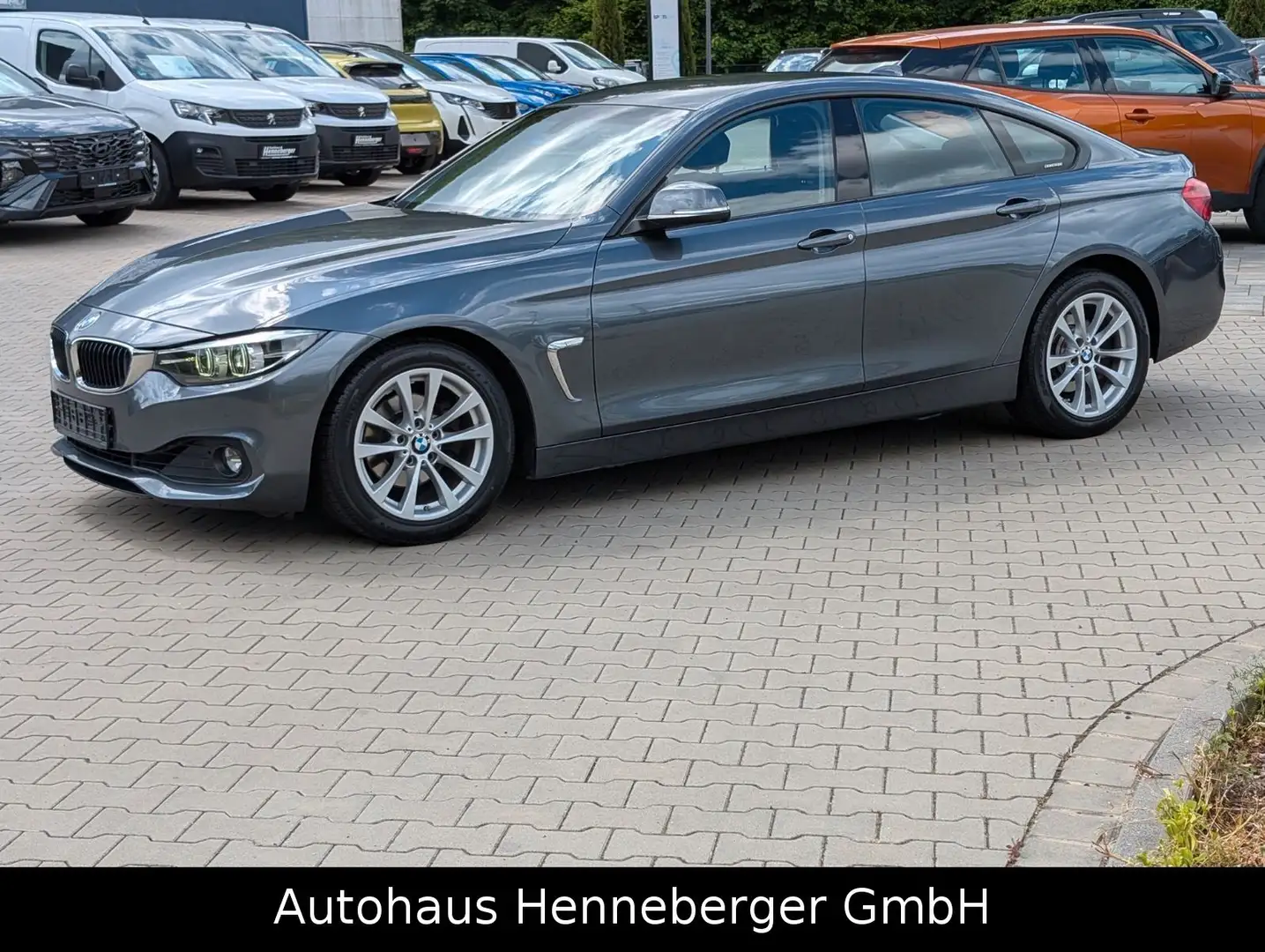BMW 420 Baureihe 4 Gran Coupe 420 i Advantage Серый - 2