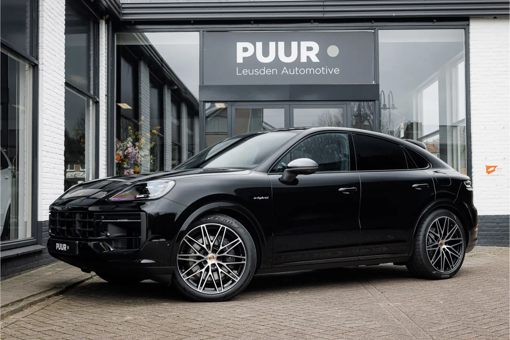 Porsche Cayenne Coupé 3.0 E-Hybrid Sport Design 360-view - Trekhaa - 1