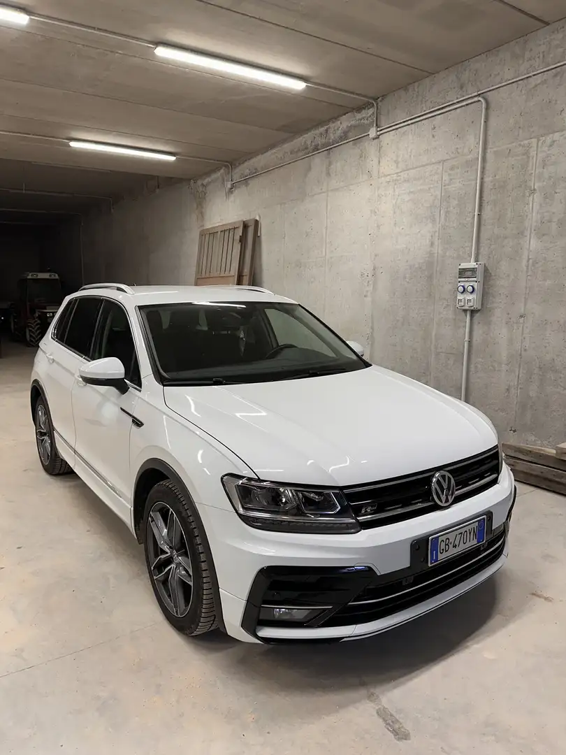 Volkswagen Tiguan 2.0 tdi R-Line BM Trazione anteriore - 2