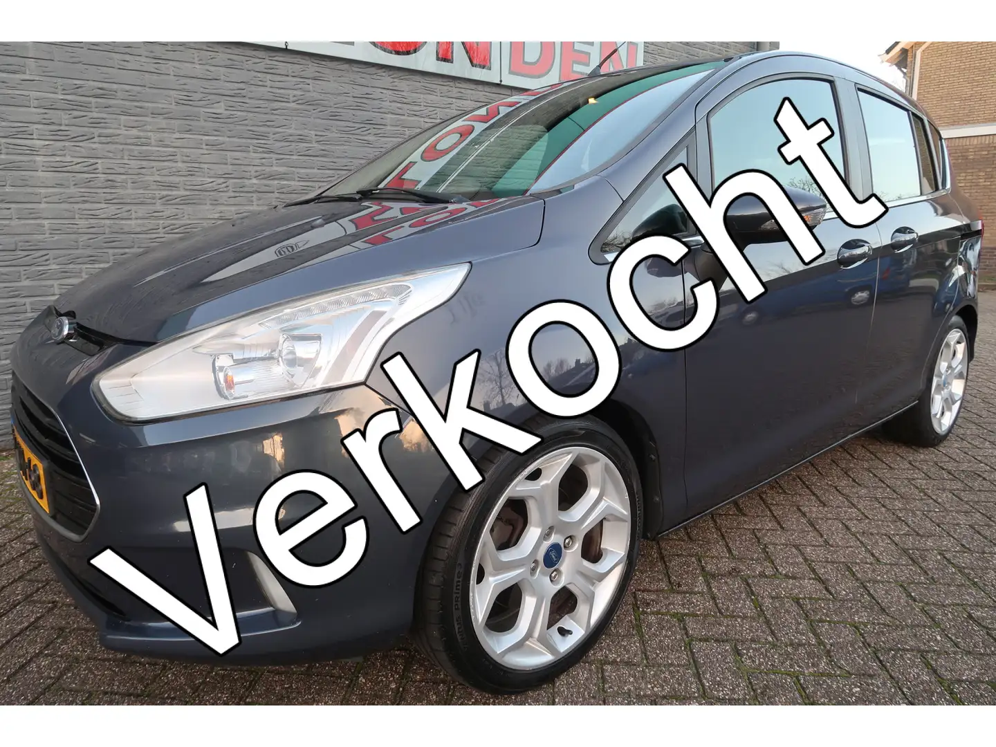 Ford B-Max 1.0 EcoBoost Titanium Bij ons bedrijf va 2017 in o Grau - 1