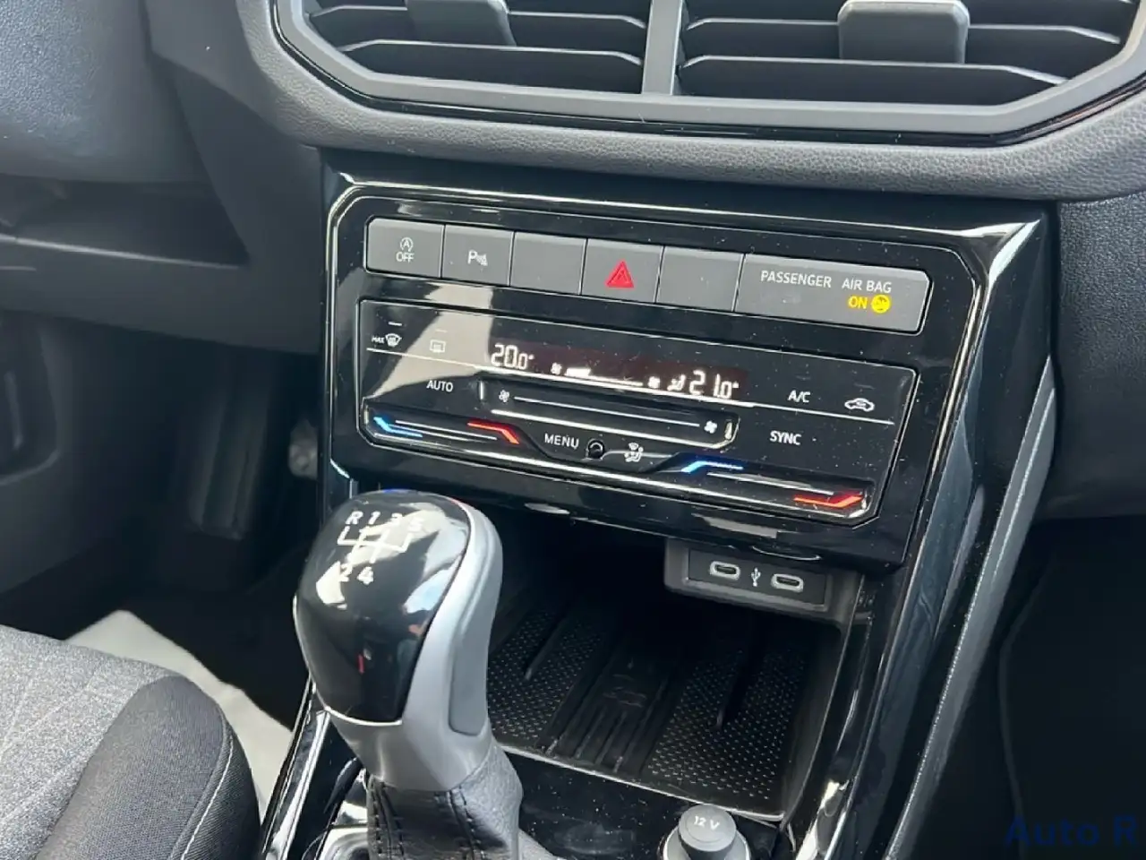 Volkswagen T-Cross 1.0 TSI Edition Plus 16