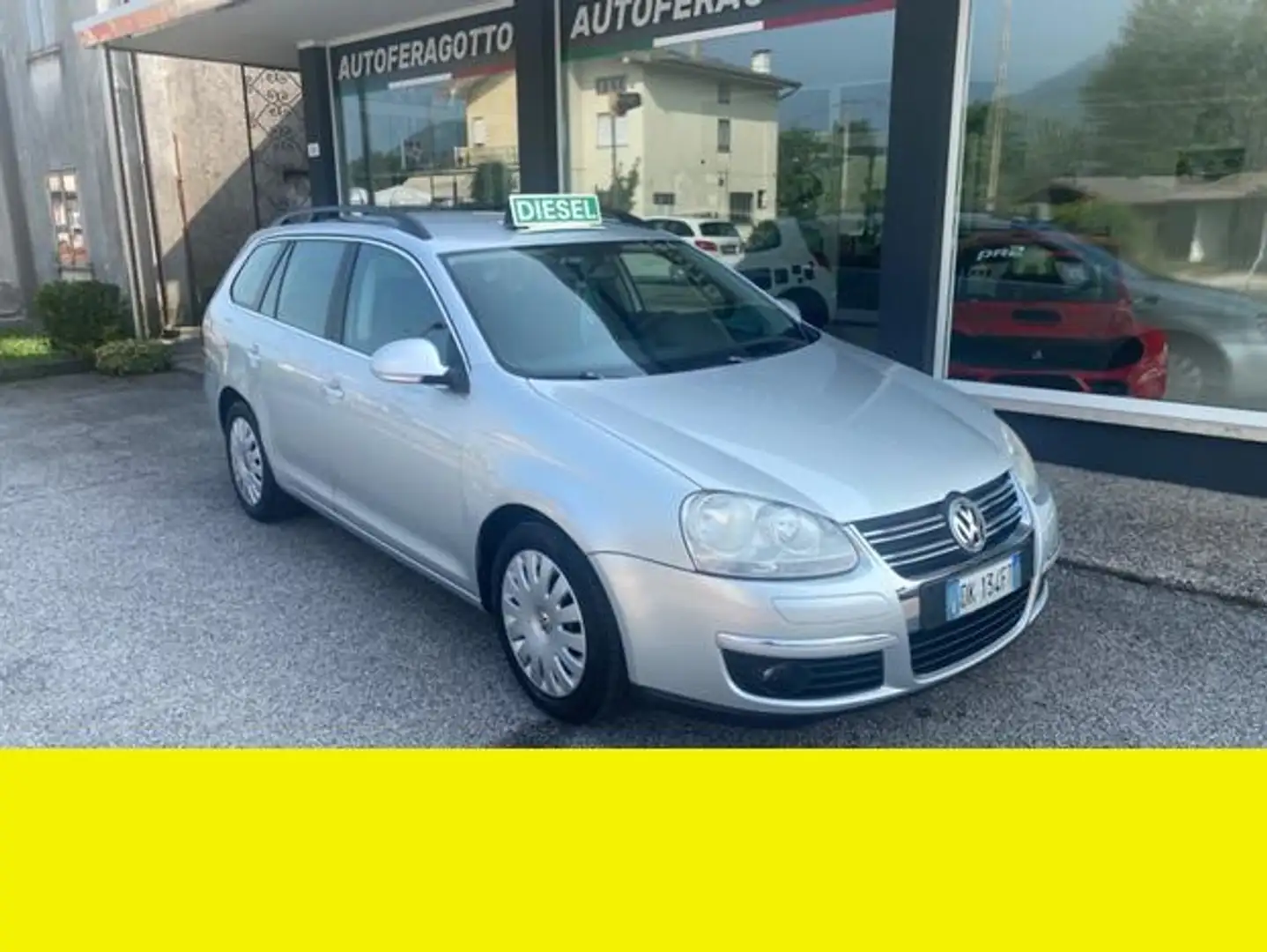 Volkswagen Golf - 2