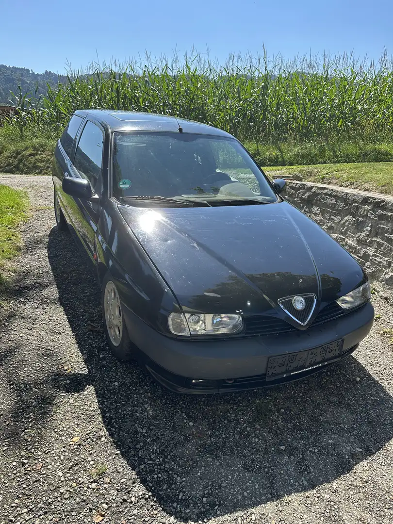 Alfa Romeo 145 2,0 Quadrifoglio - 1