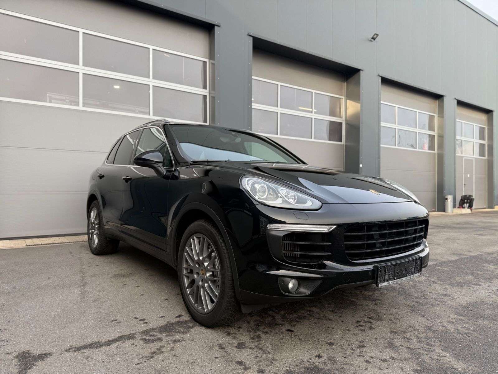 Second hand Porsche Cayenne 