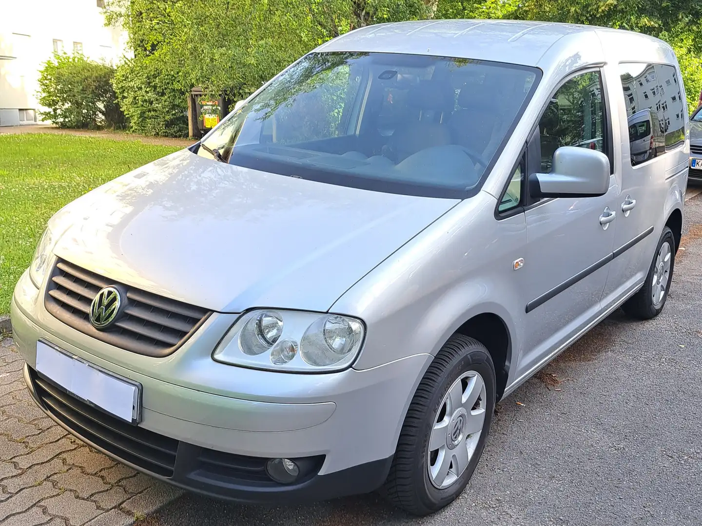 Volkswagen Caddy Caddy 1.6 Life (5-Si.) Grau - 1