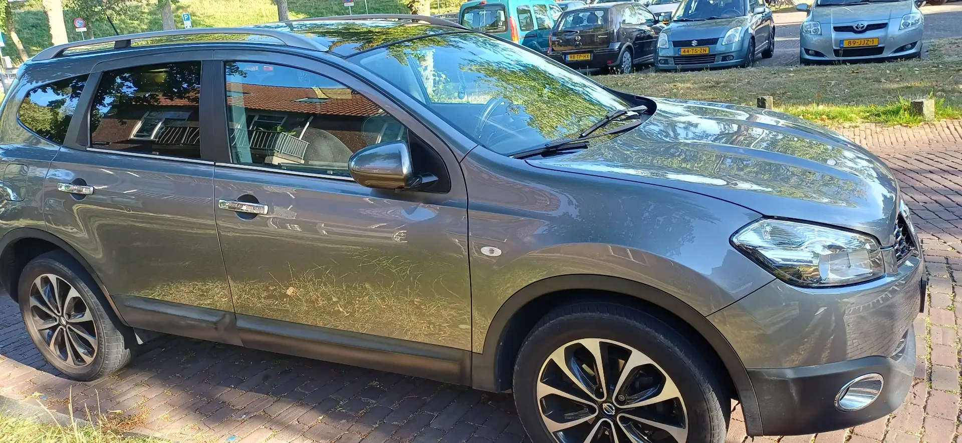 Nissan Qashqai+2 Qashqai+2 2.0 Connect Edition Grijs - 2