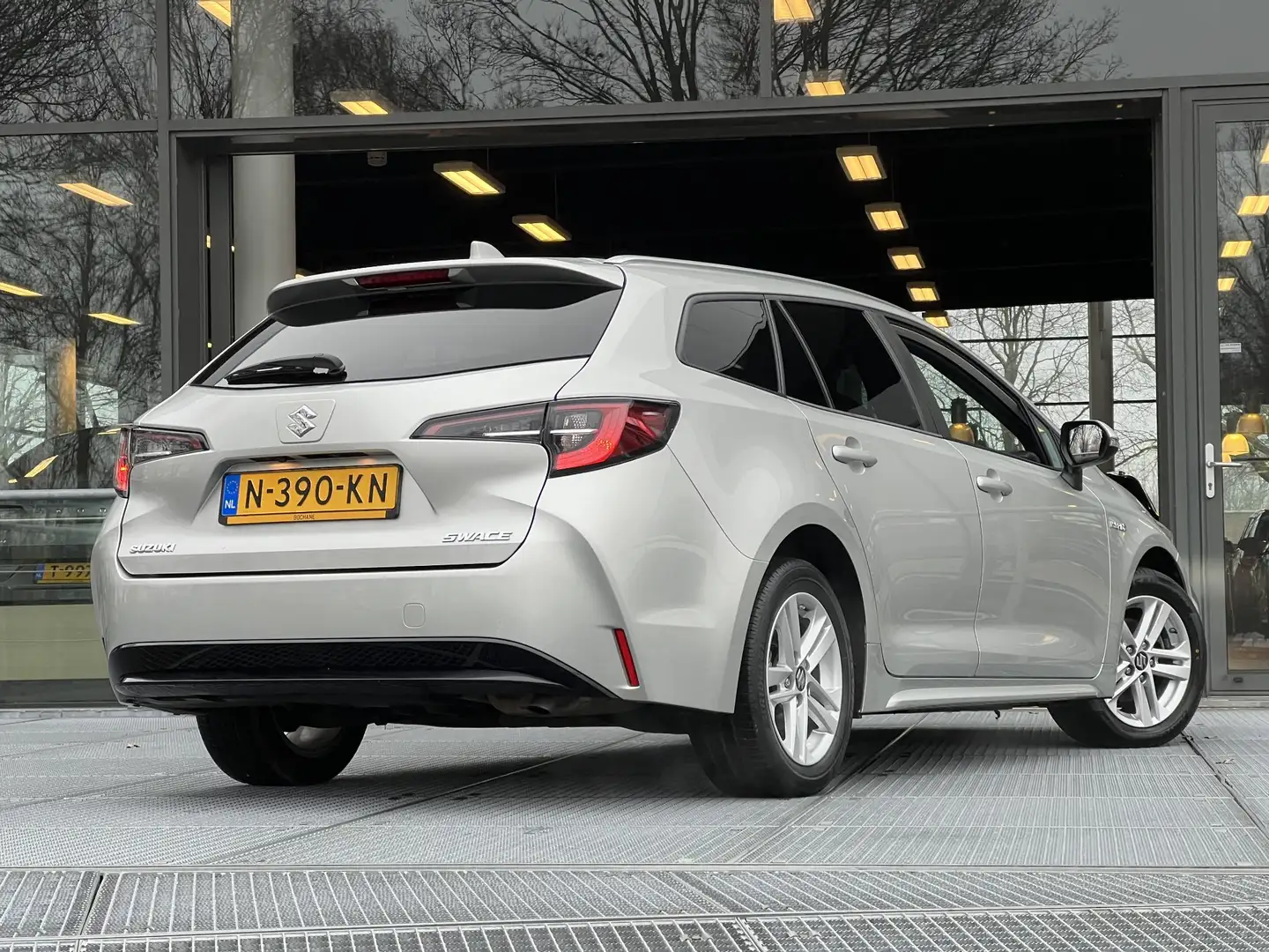 Suzuki Swace 1.8 Hybrid Select | Navigatie via Carplay/Android Grau - 2