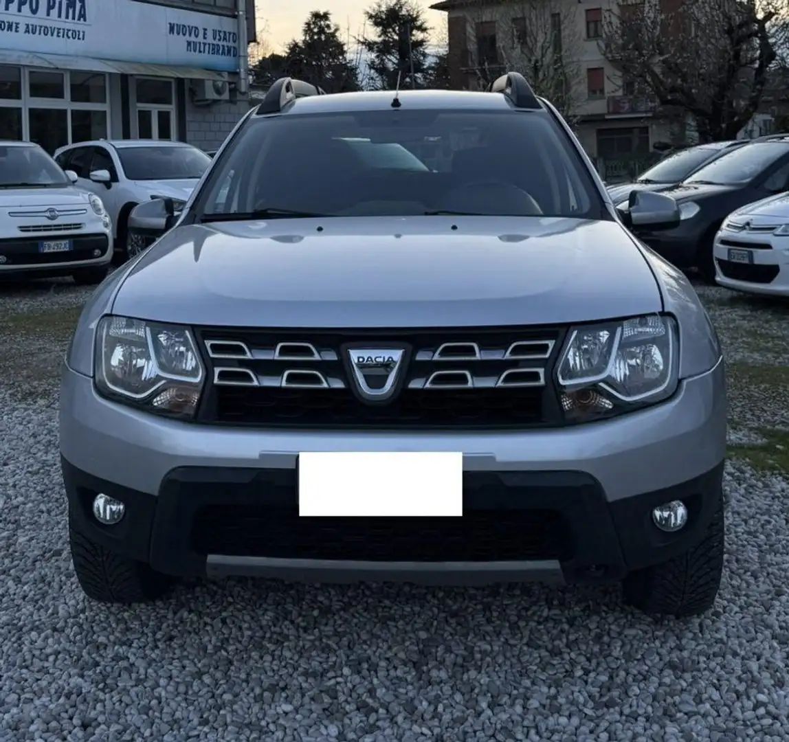 Dacia Duster 1.5 dci Laureate 4x4 110cv Grau - 2