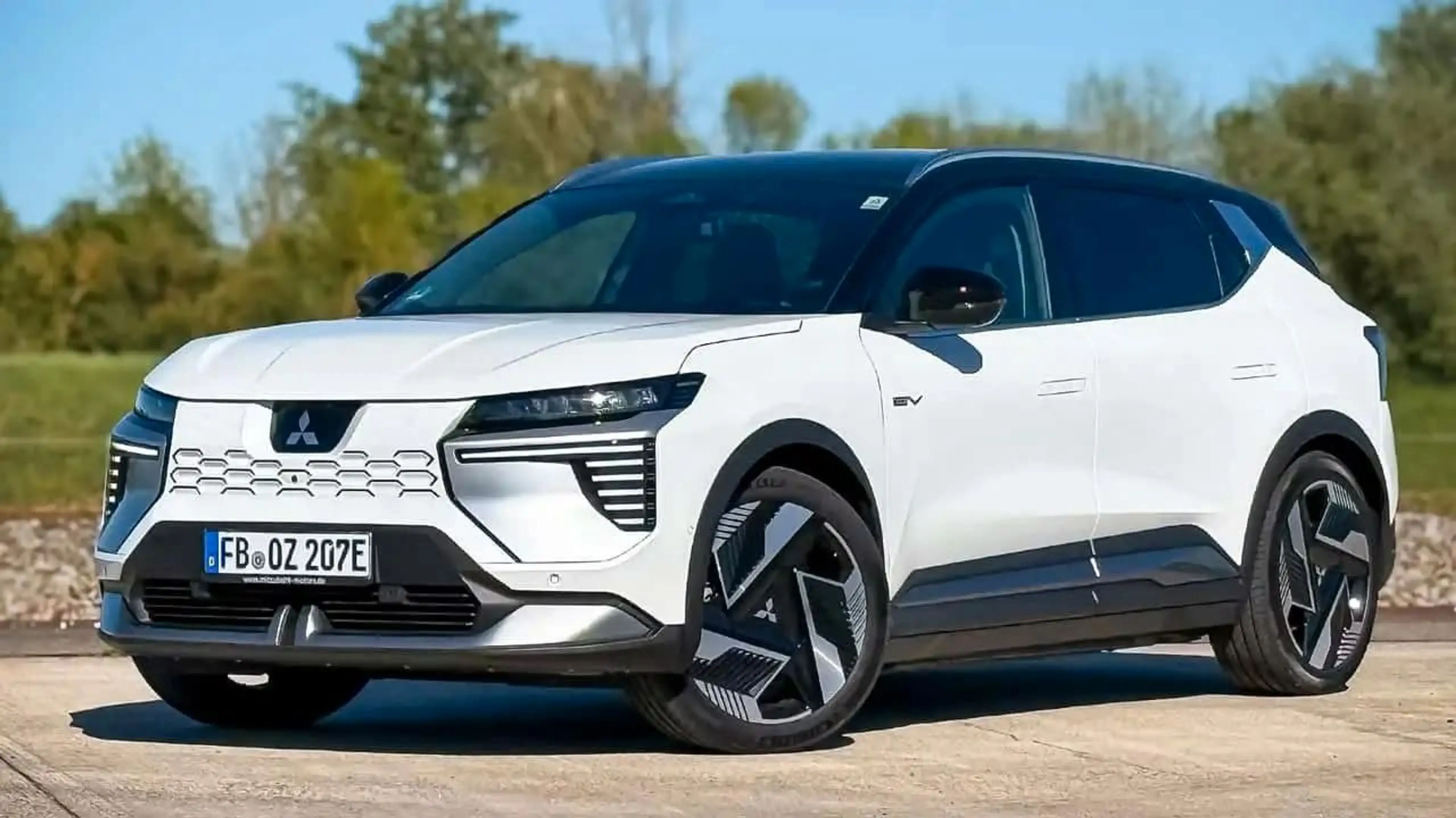 Mitsubishi Eclipse Cross TOP 87 kWh/22Kw* Two-Tone*