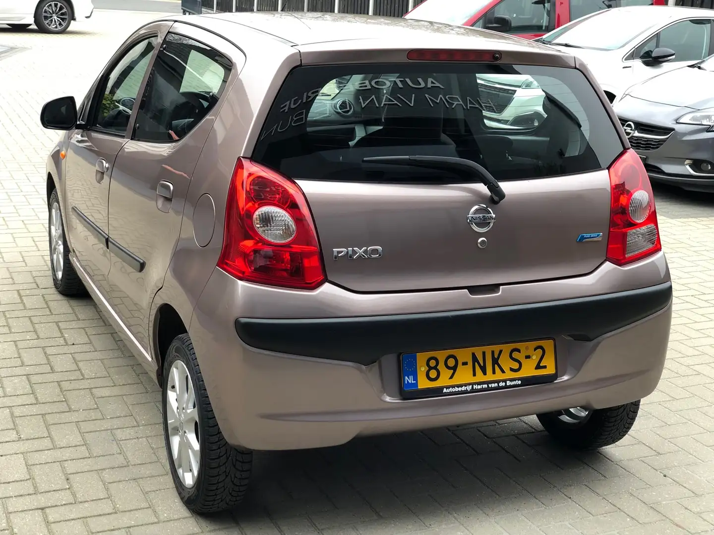 Nissan Pixo 1.0 Acenta NIEUWSTAAT AIRCO LM VELGEN 5 DEURS ELEK Beige - 2