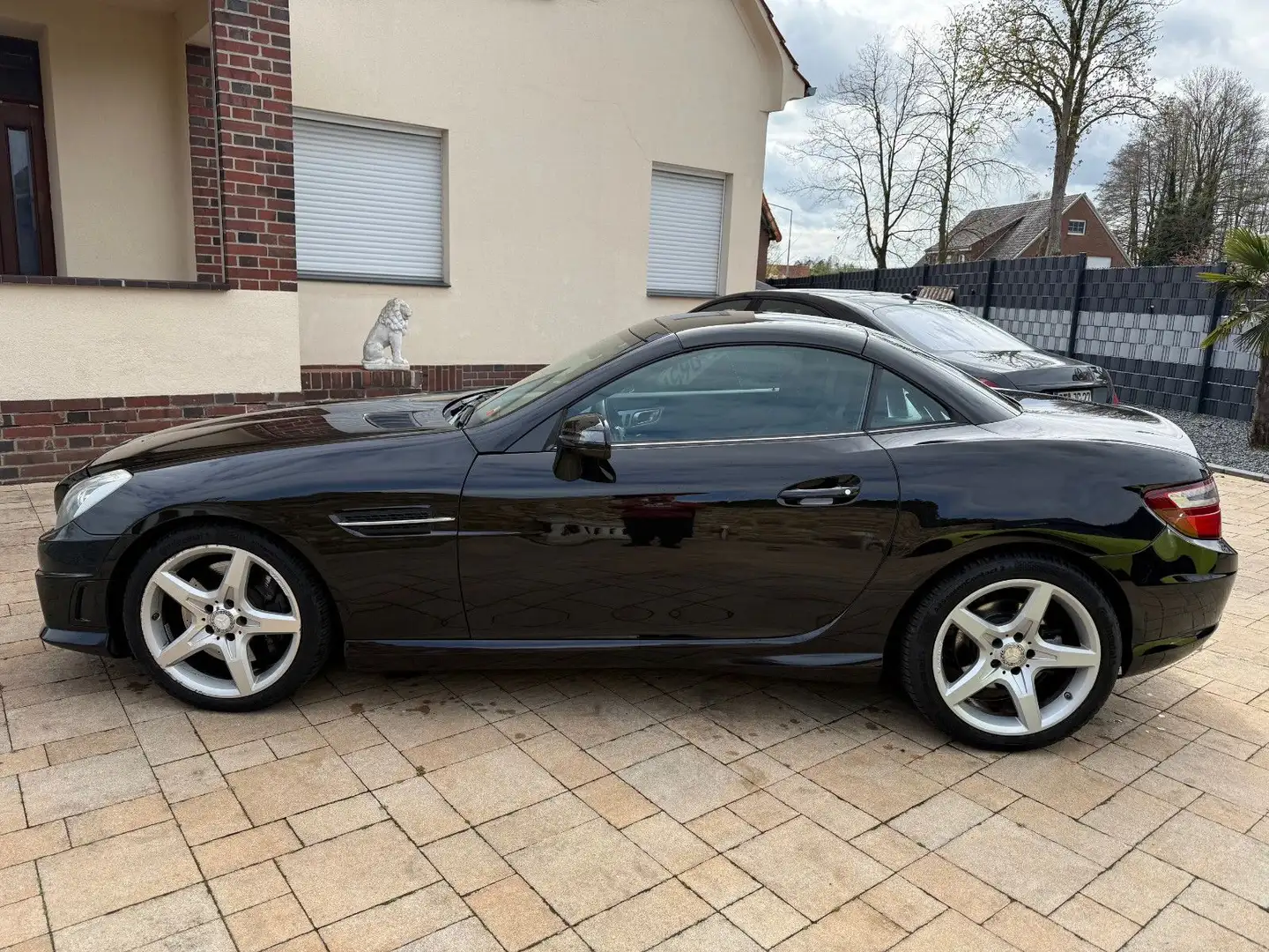 Mercedes-Benz SLK 250 250 SLK Roadster+AMG Styling+Pano+Harman+Airscr+ Schwarz - 2