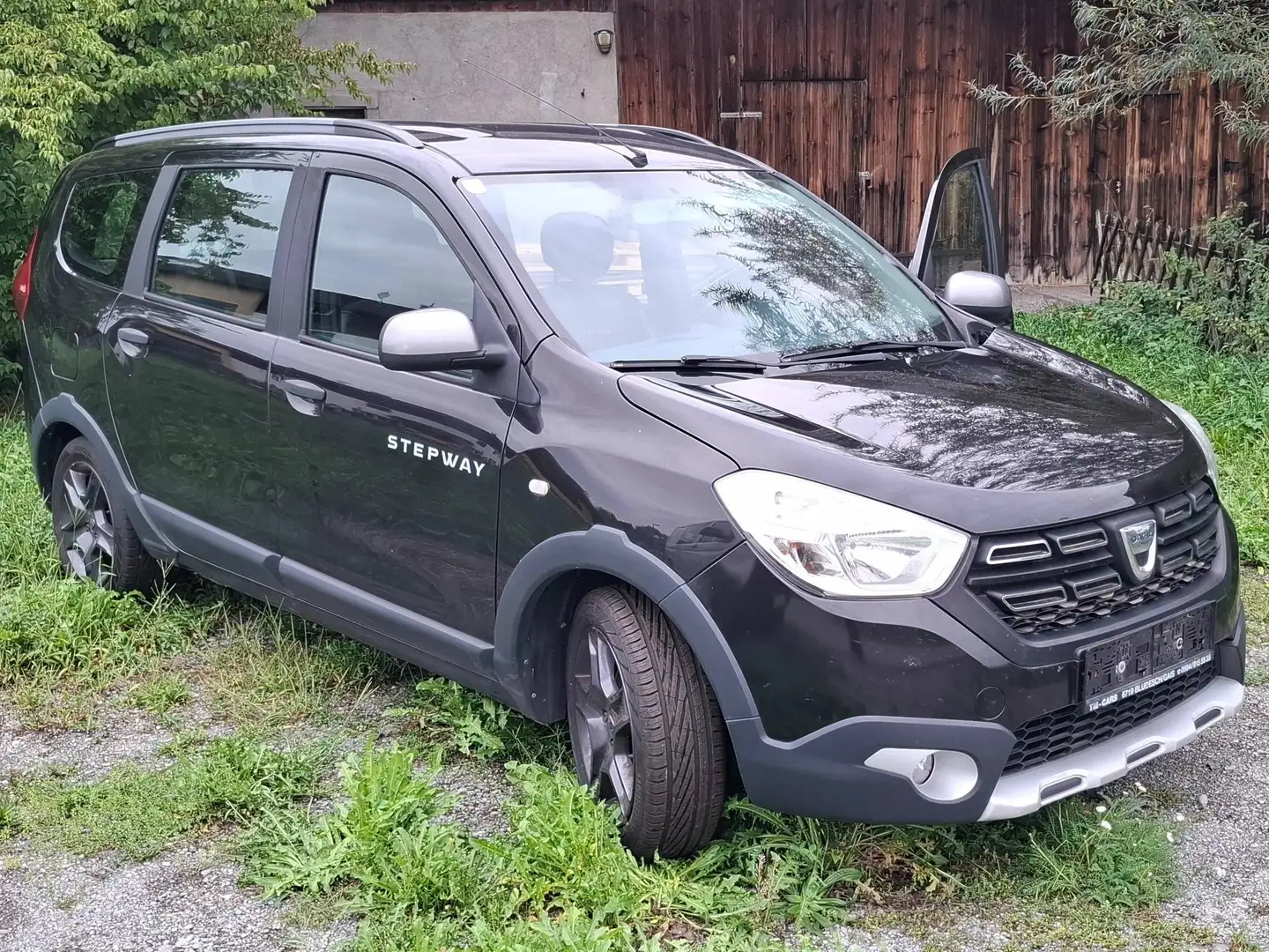 Dacia Lodgy Lodgy Stepway TCe 115 S Schwarz - 1