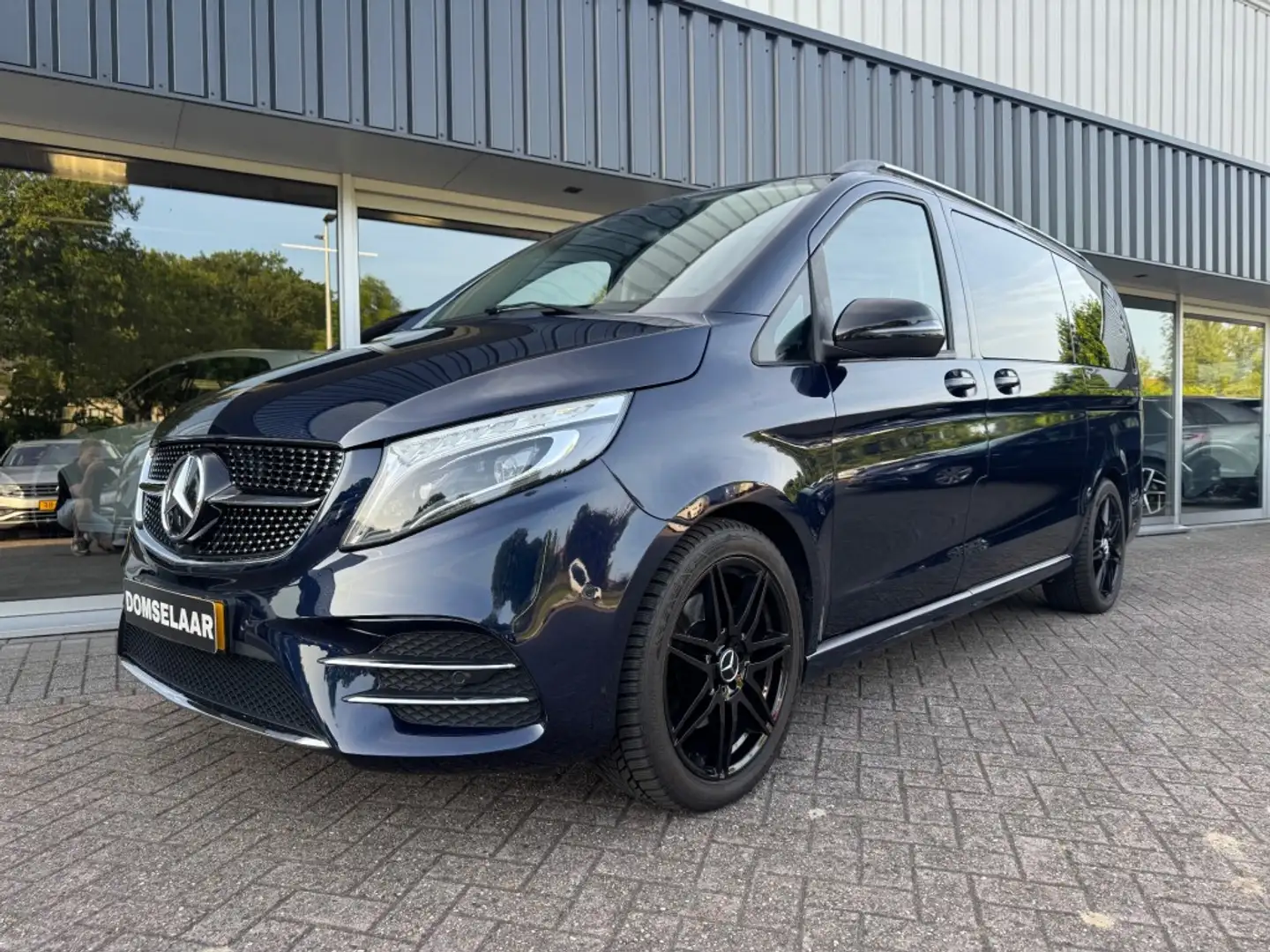 Mercedes-Benz V 220 Lang Avantgarde Edition, 7P Blau - 1