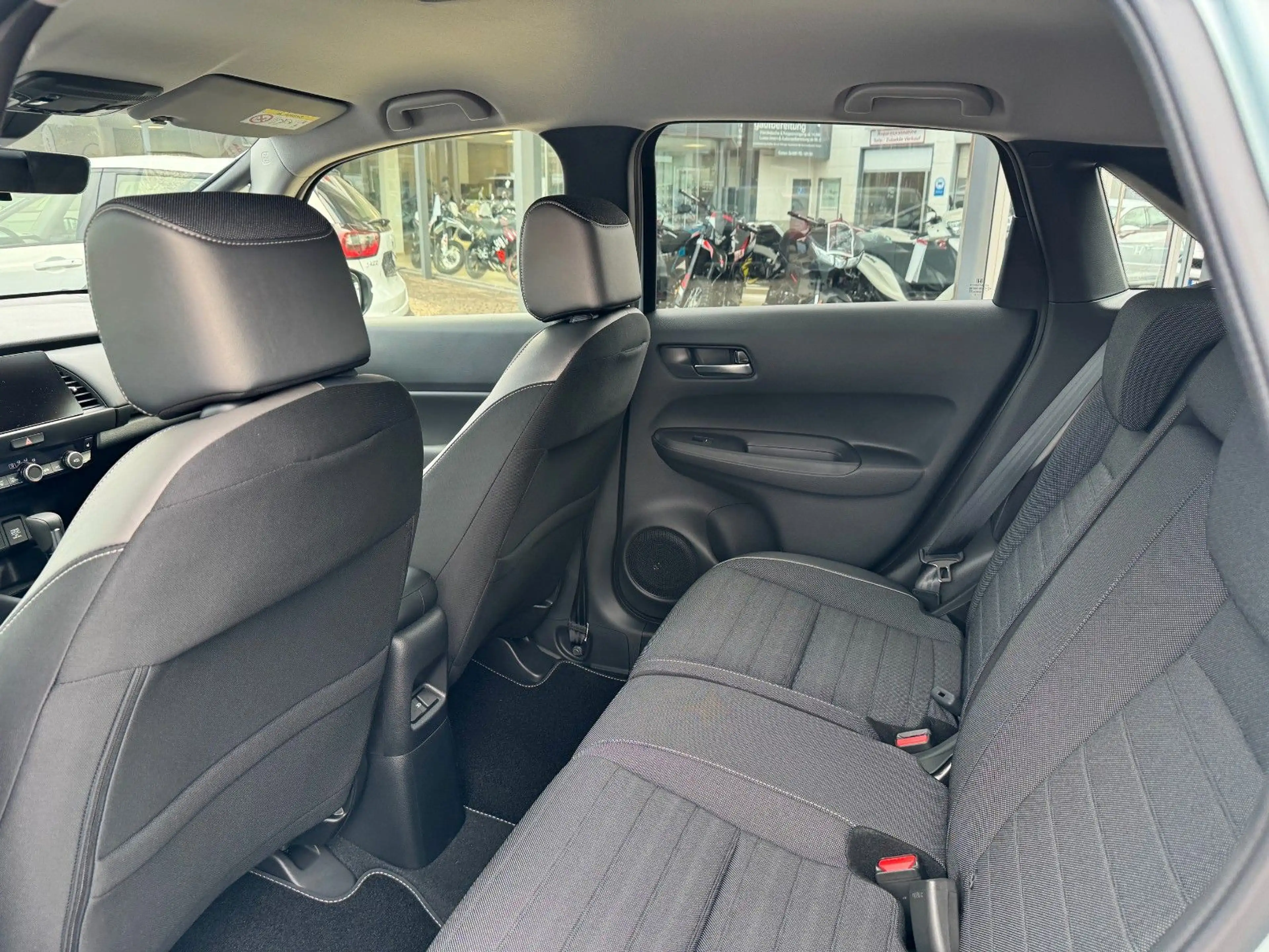 Honda Jazz Crosstar 1.5 i-MMD Hybrid Advance MY26 — photo 11
