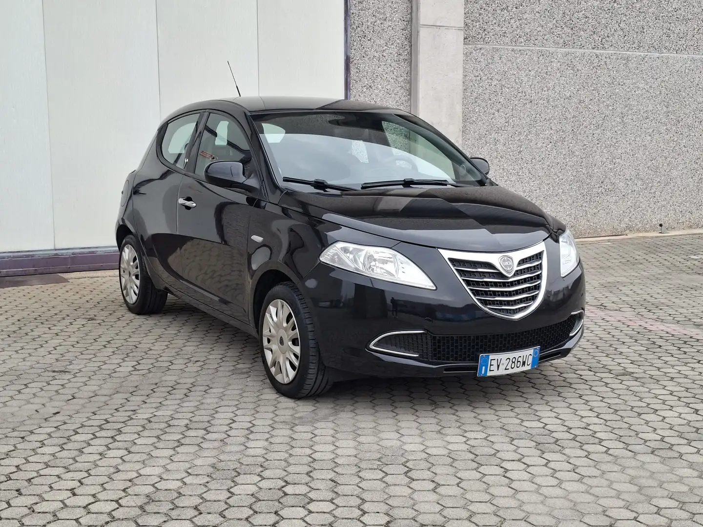 Lancia Ypsilon 1.2 8v Platinum s&s *EURO 6B* Noir - 1