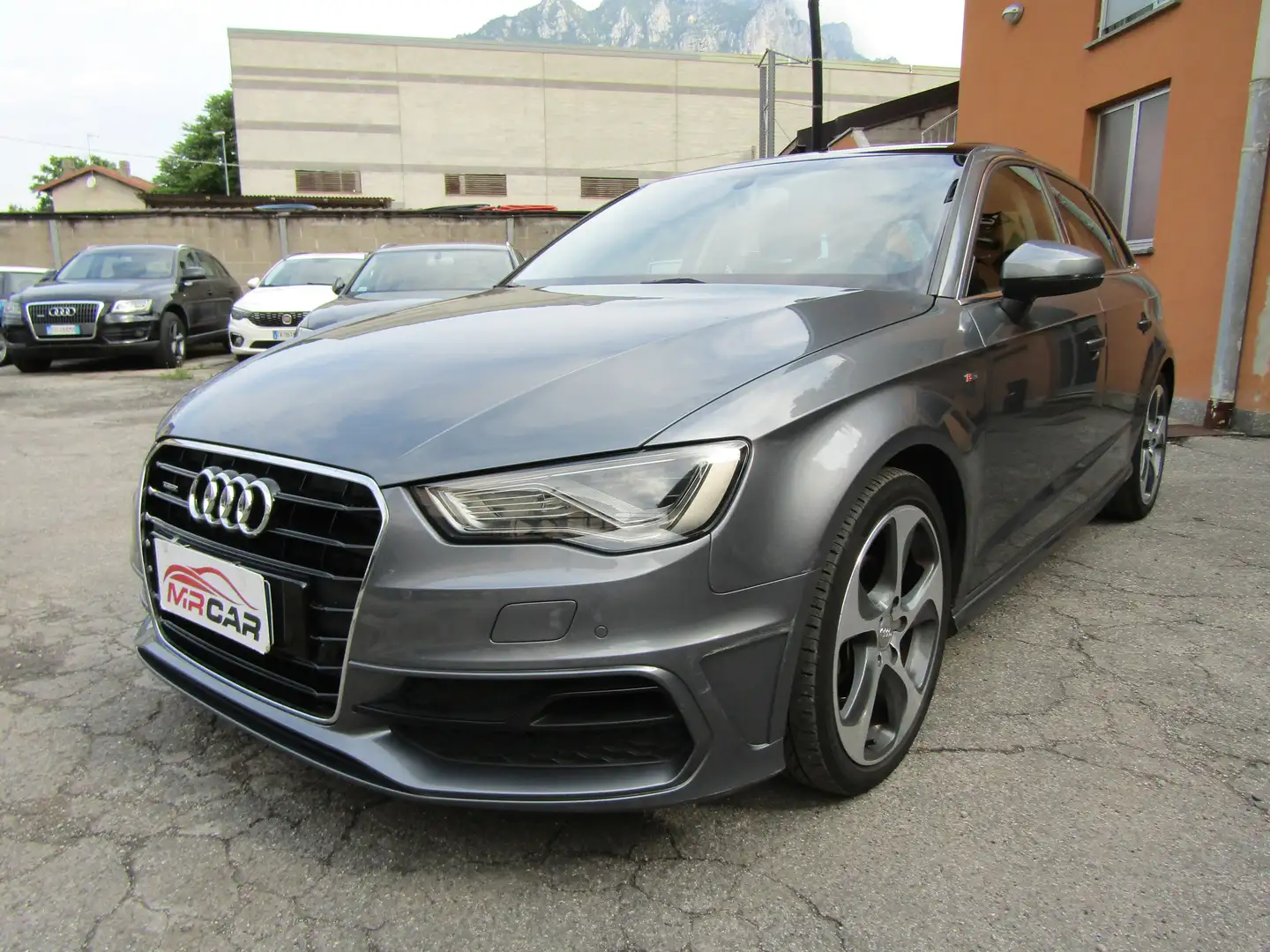Audi A3 Sportback SPB 2.0 TDi S-LINE SLINE S LINE Gris - 1