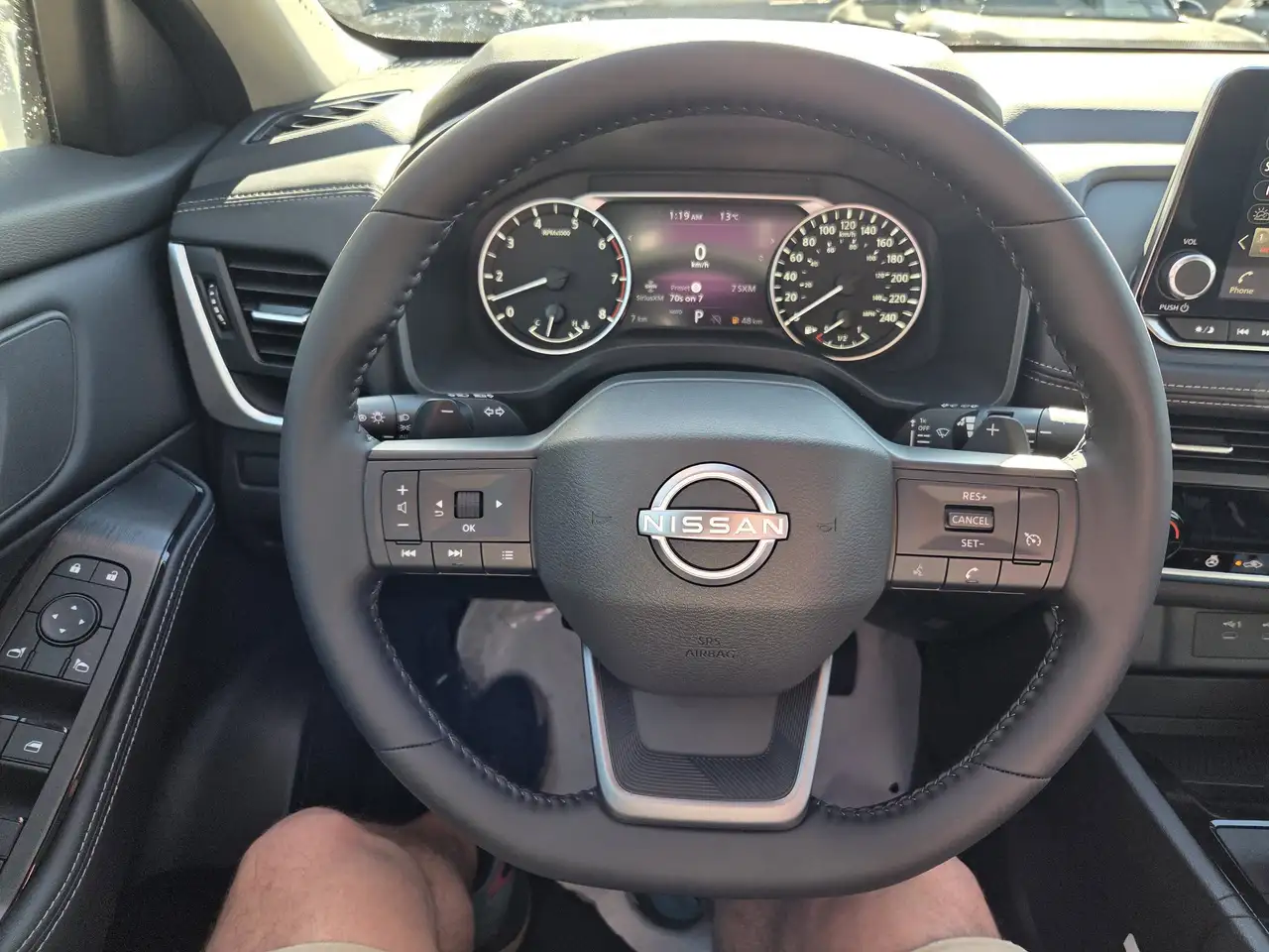 Nissan Rogue снимка Nissan Rogue