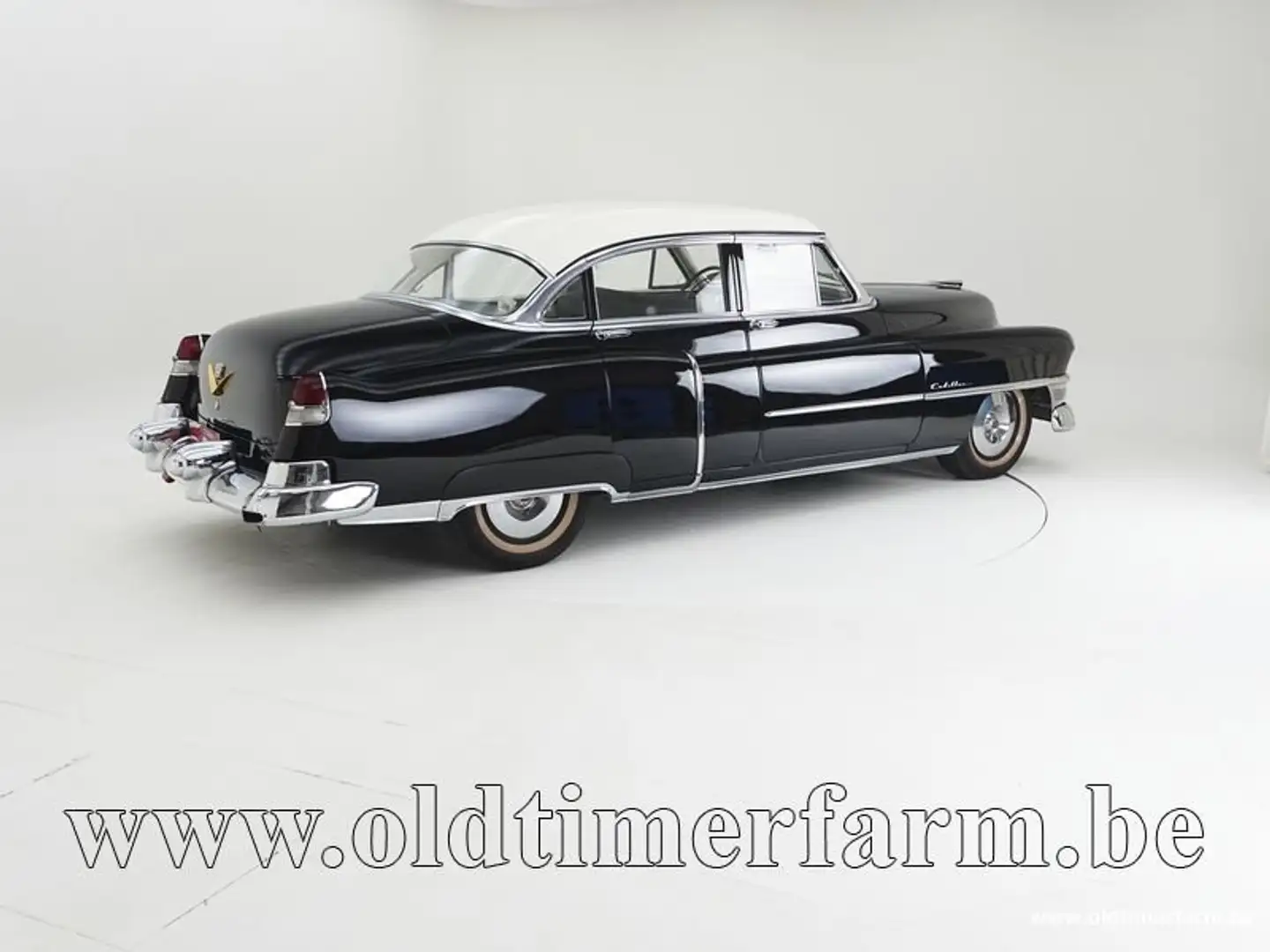Cadillac Fleetwood Series 62 Sedan '53 CH7203 Чорний - 2