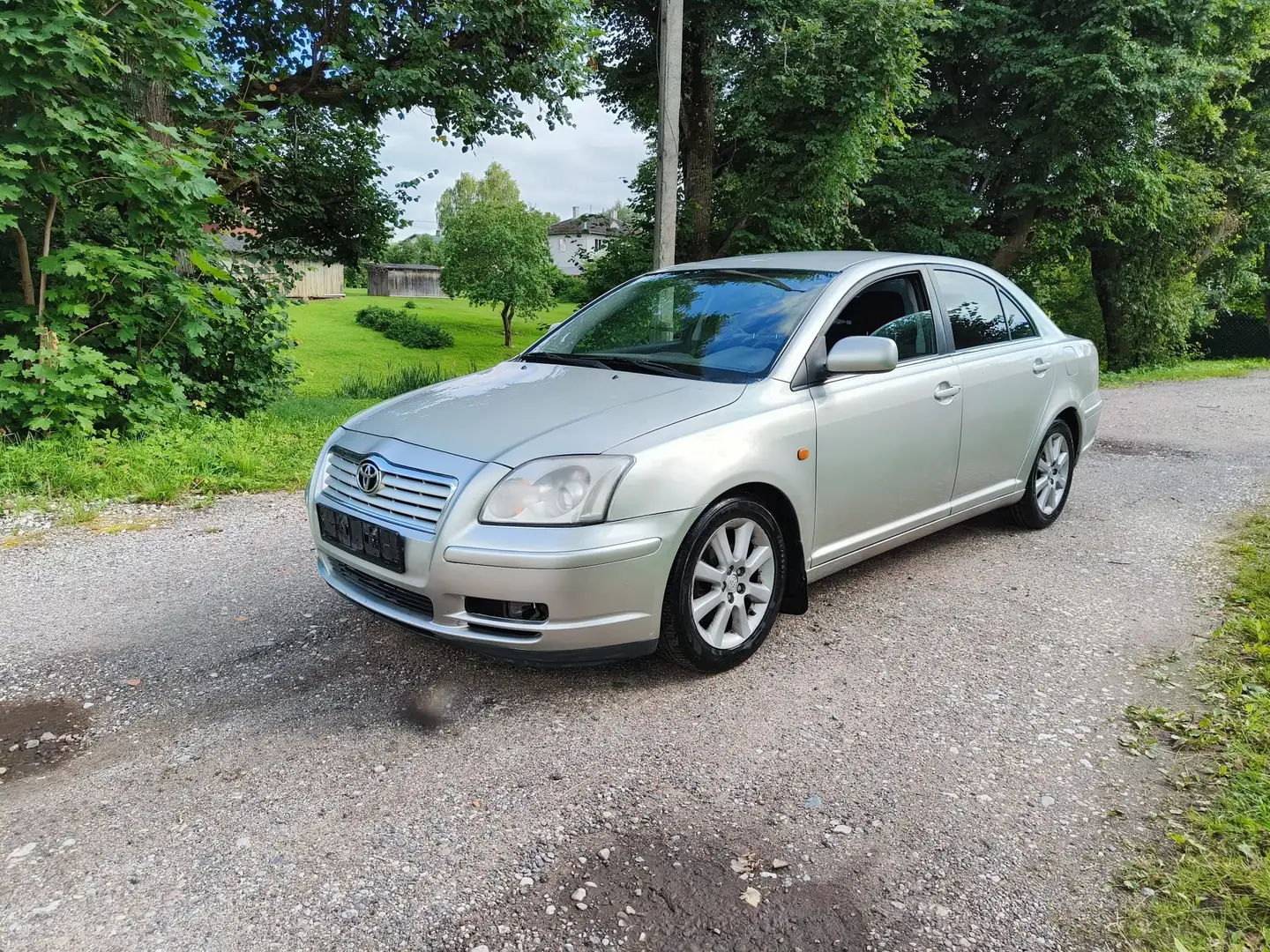 Toyota Avensis Avensis 1.8i VVT-i 16v Linea Luna - 1
