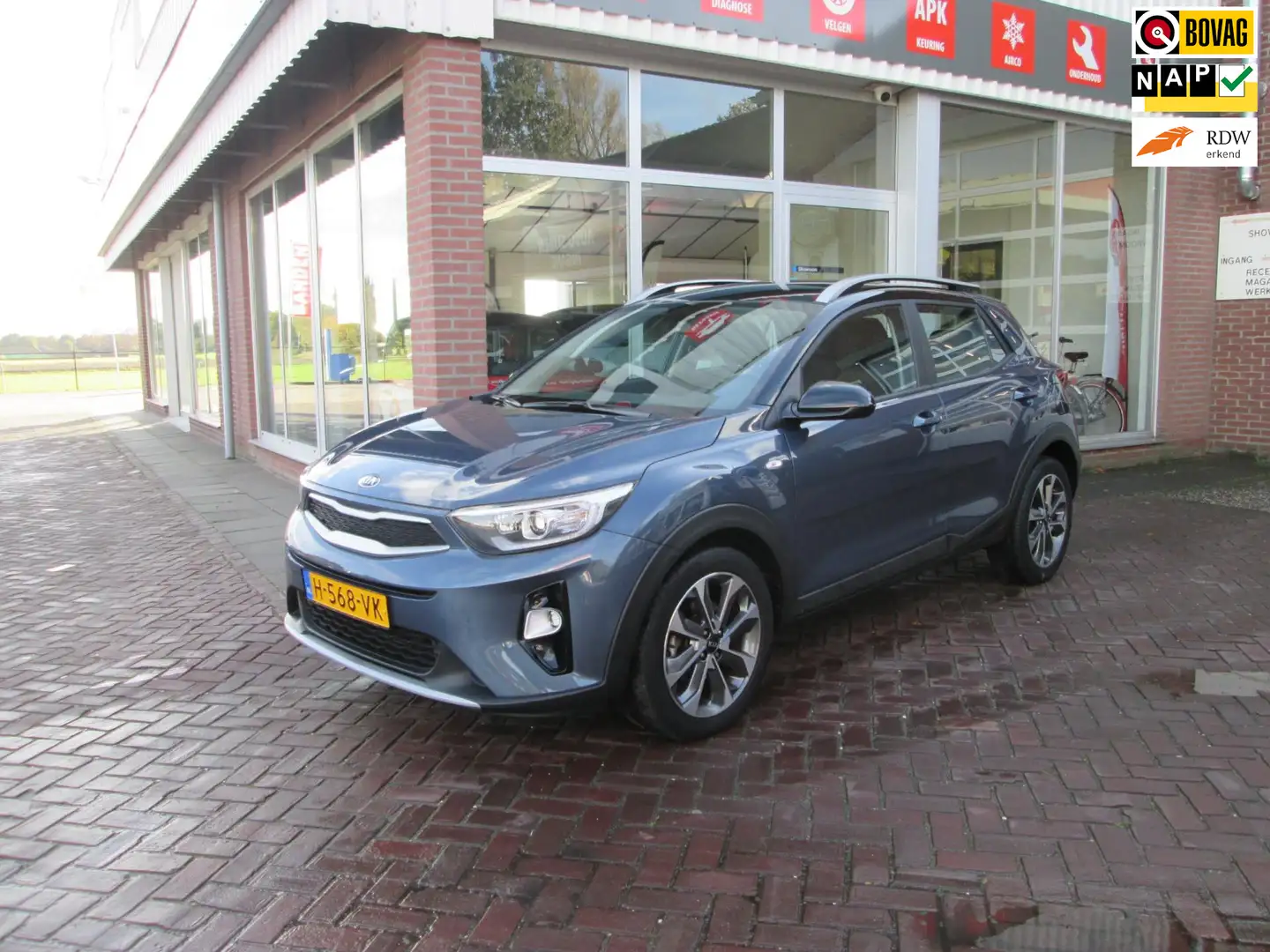 Kia Stonic 1.0 T-GDi DynamicLine Blauw - 1