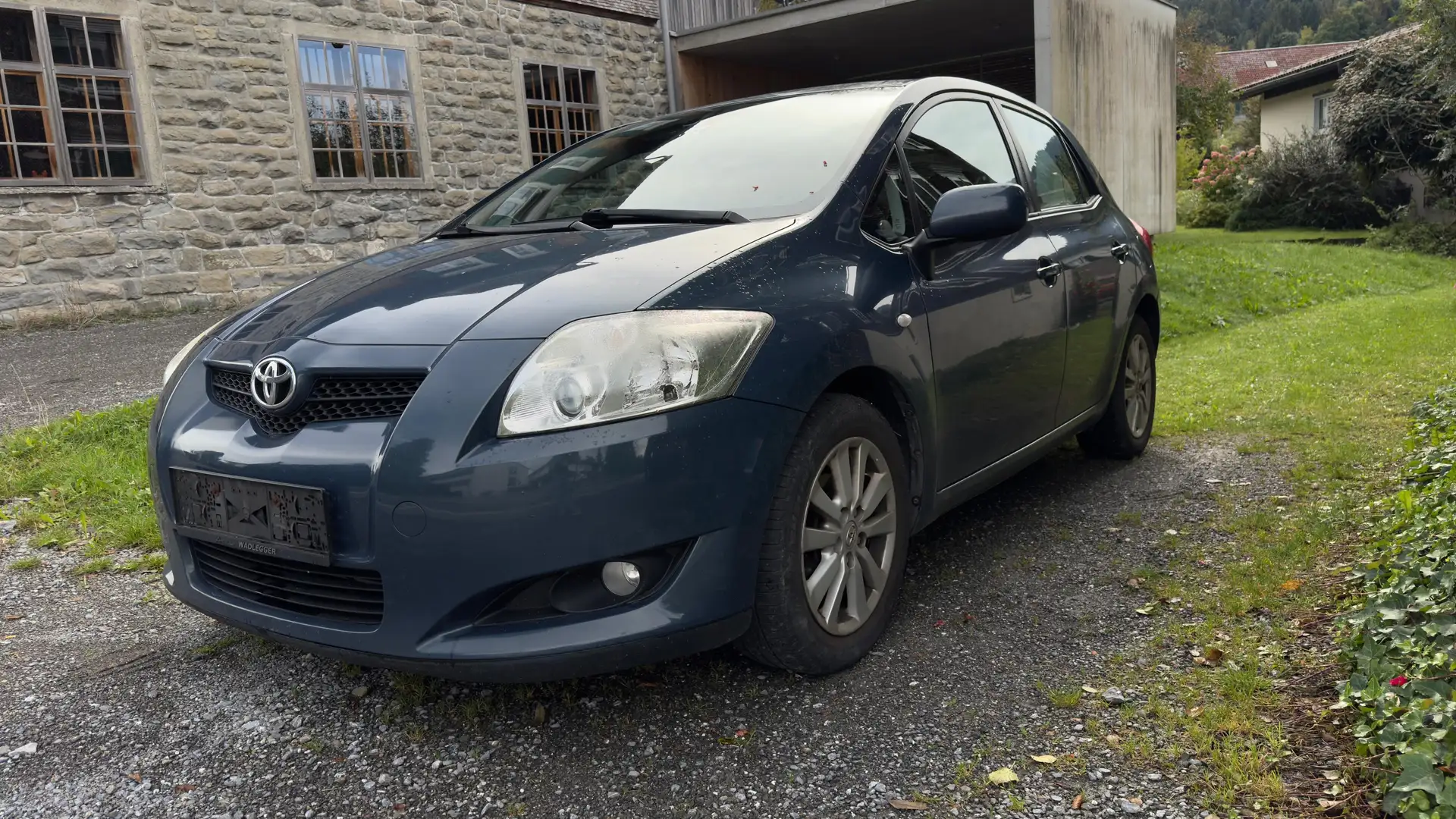 Toyota Auris Auris 1,4 D-4D 90 High MMT High Blau - 2