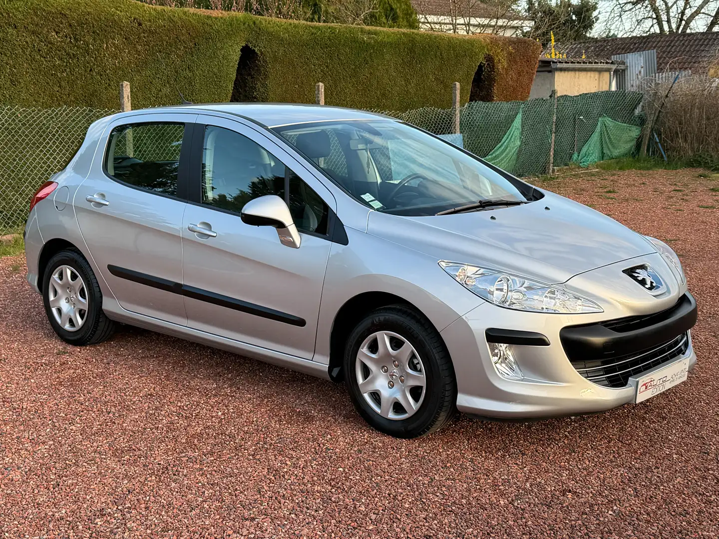 Peugeot 308 1.6 VTi 120 cv "Confort Pack" Grau - 2