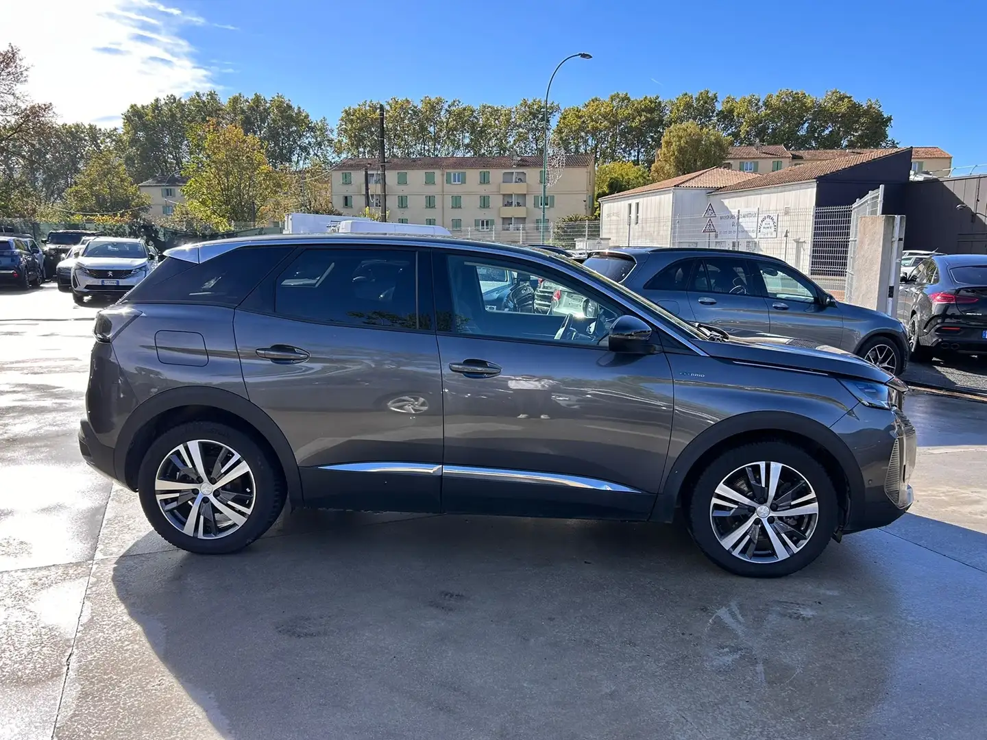 Peugeot 3008 HYBRID 225CH ACTIVE PACK E-EAT8 Grau - 2