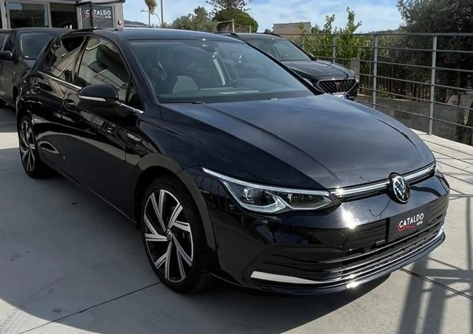 Volkswagen Golf Golf VIII  2.0 tdi Style 115cv Schwarz - 1