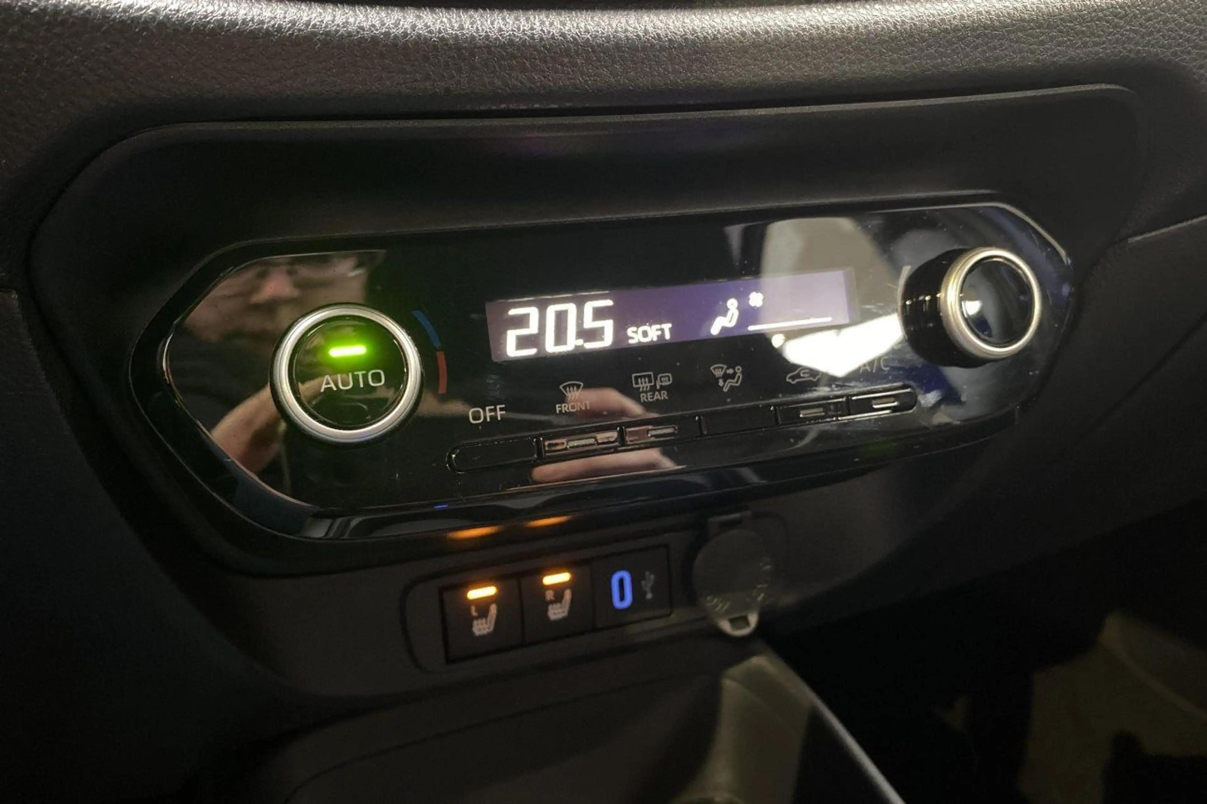 Toyota Aygo X Play 1.0i*Boite Auto Caméra de recul — photo 15