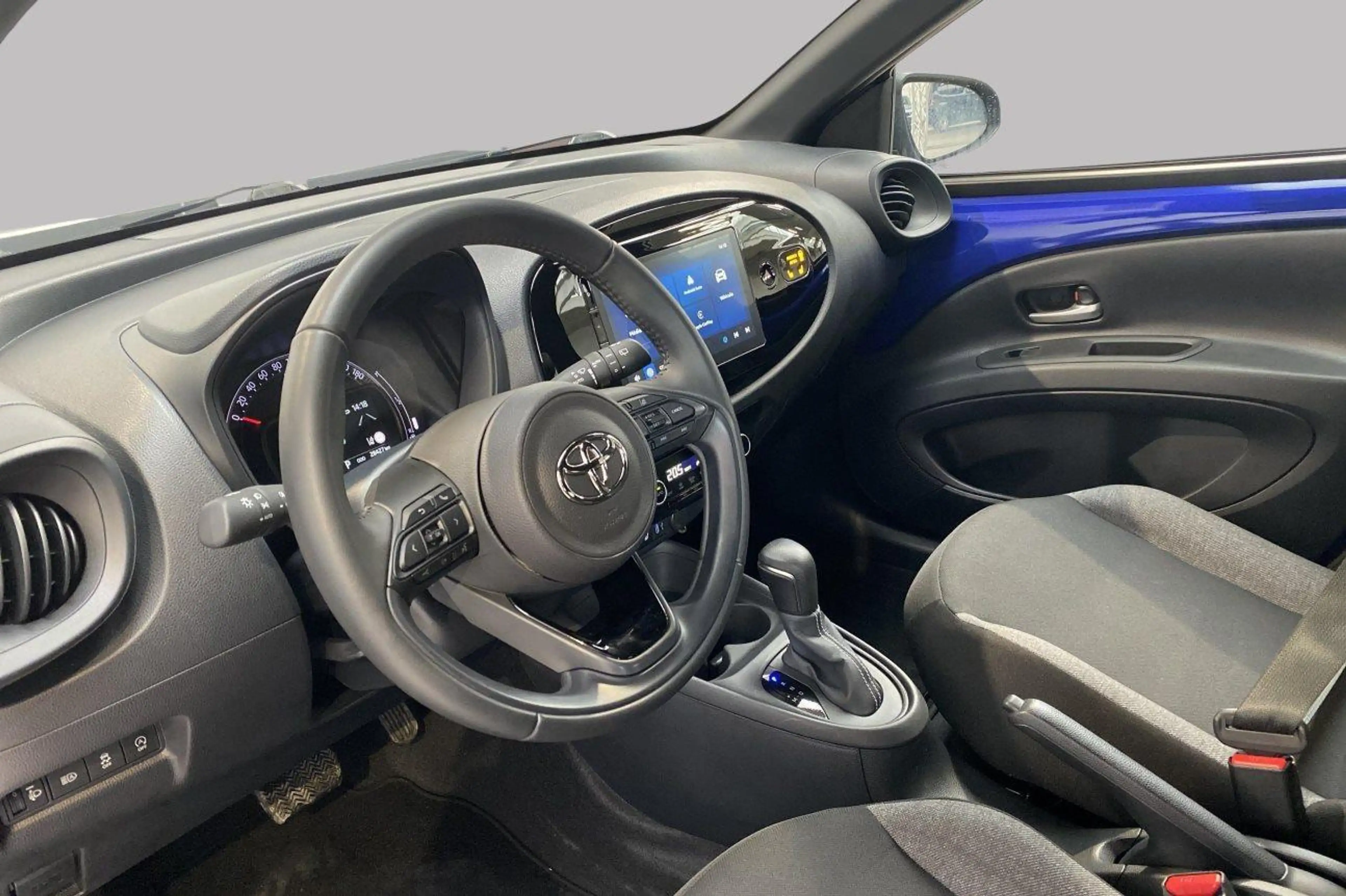 Toyota Aygo X Play 1.0i*Boite Auto Caméra de recul — photo 9