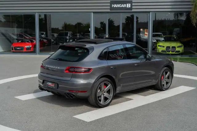 Porsche Macan view 6