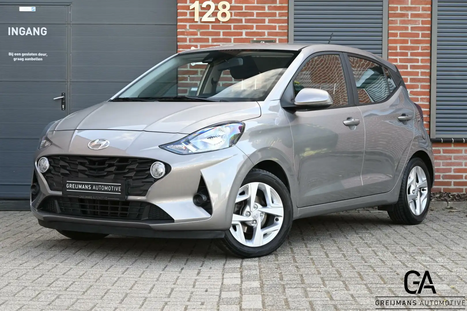 Hyundai i10 1.0 Comfort Smart 5-zits Bruin - 1