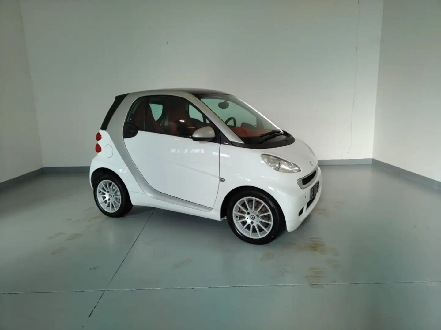 smart forTwo 1000 52 kW coupé passion Weiß - 1