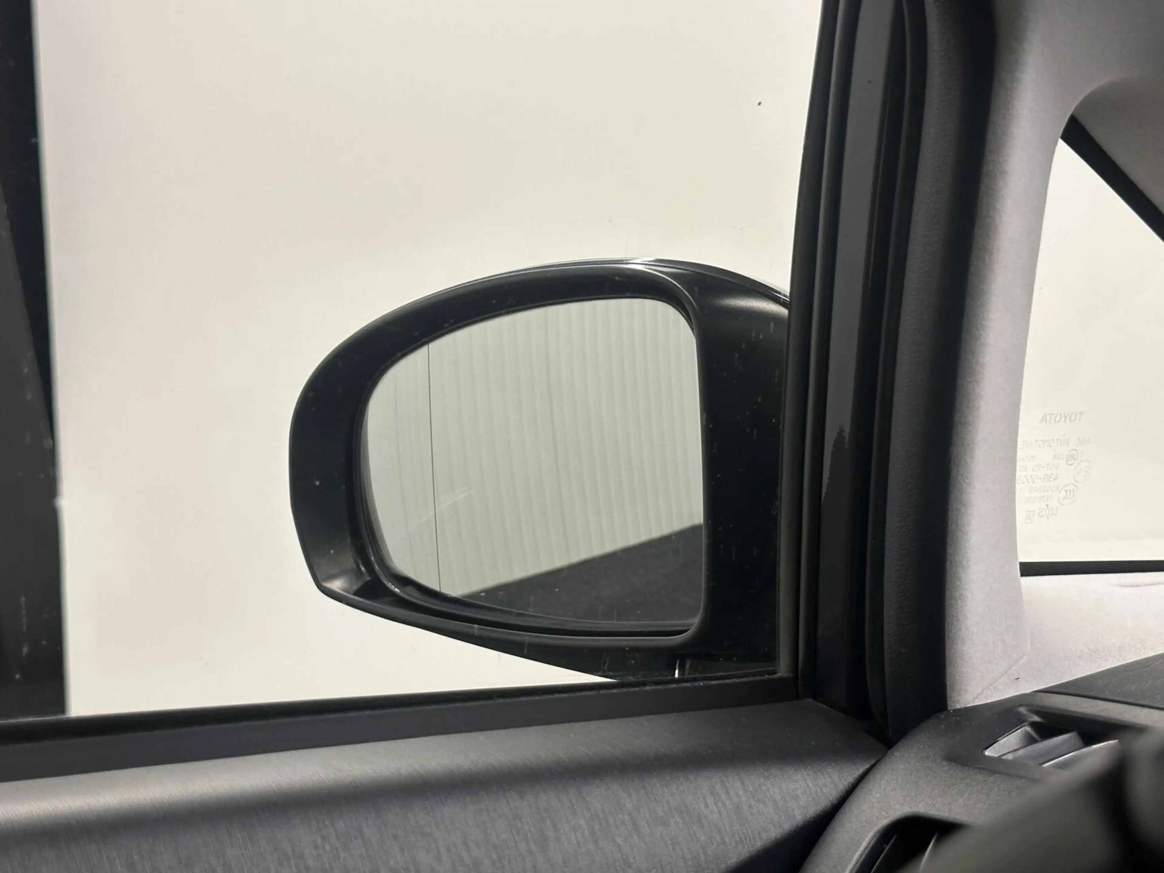 Toyota Prius 1.8 Plug-in Dynamic Business CAMERA NAVI ECC CRUIS — photo 10