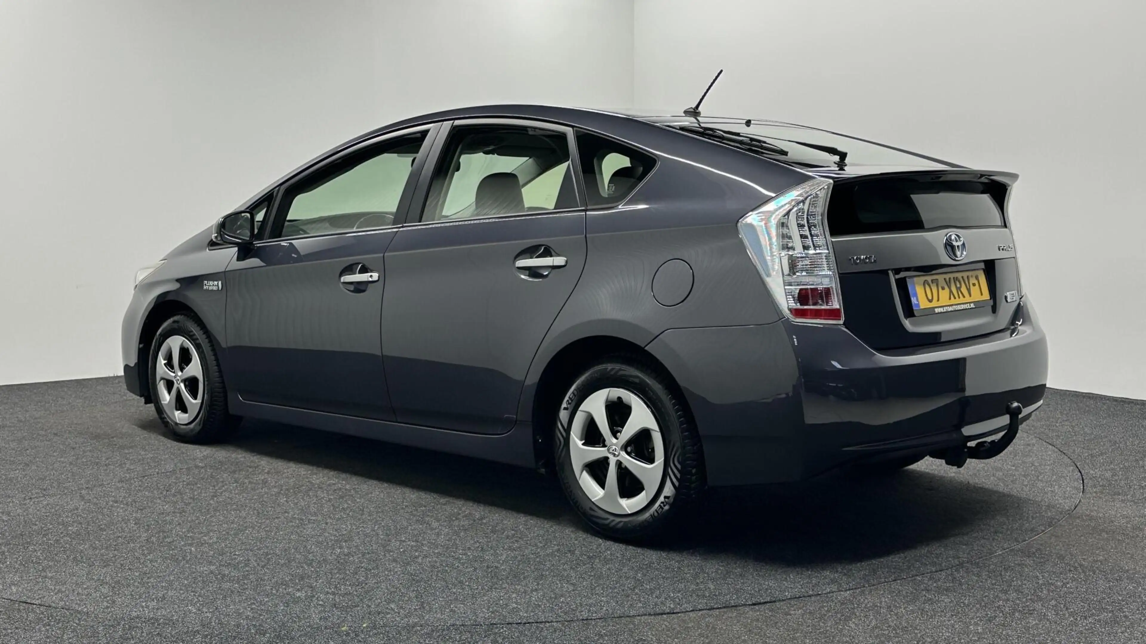 Toyota Prius 1.8 Plug-in Dynamic Business CAMERA NAVI ECC CRUIS — photo 4
