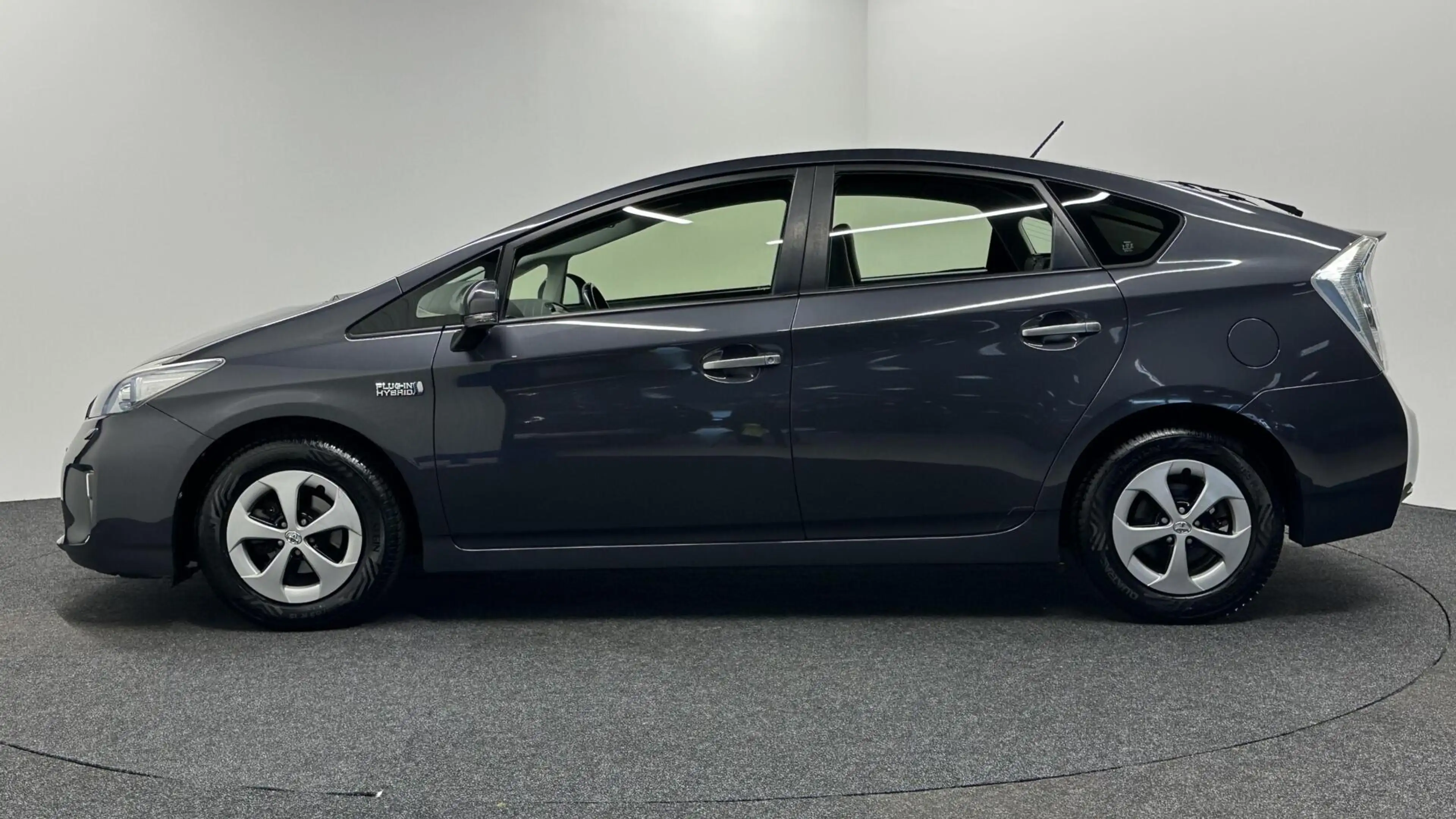 Toyota Prius 1.8 Plug-in Dynamic Business CAMERA NAVI ECC CRUIS — photo 8