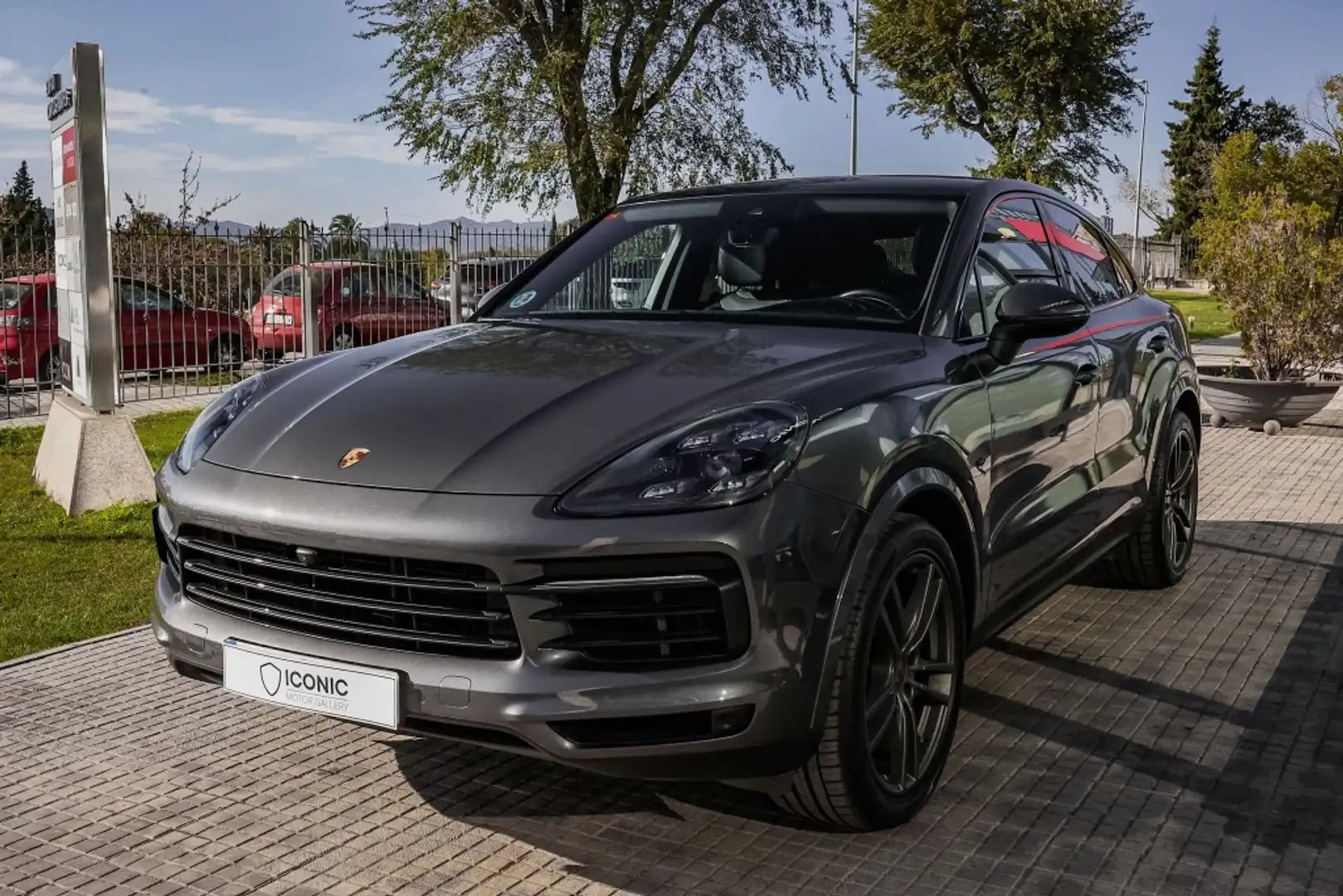 Porsche Cayenne Coupé Aut. Gris - 2