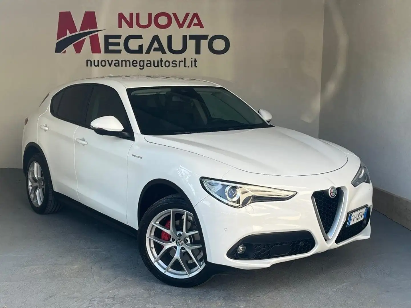 Alfa Romeo Stelvio 2.2 Turbodiesel 210 CV AT8 Q4 veloce Bianco - 1