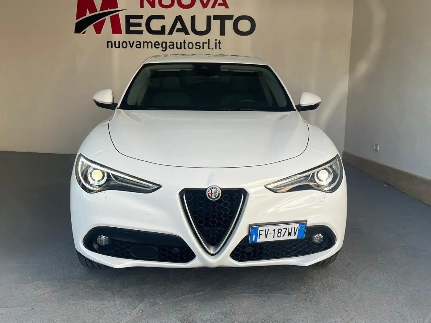 Alfa Romeo Stelvio 2.2 Turbodiesel 210 CV AT8 Q4 veloce Bianco - 2